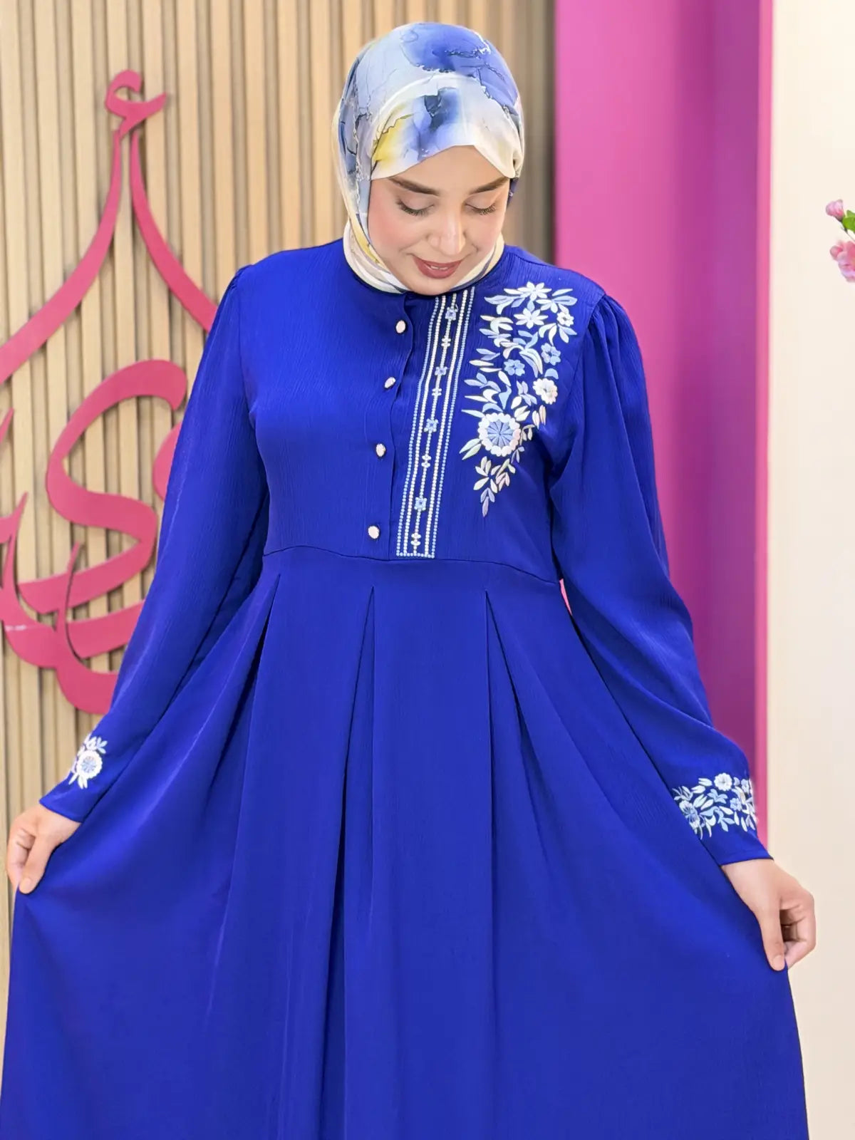 فستان نضال أزرق