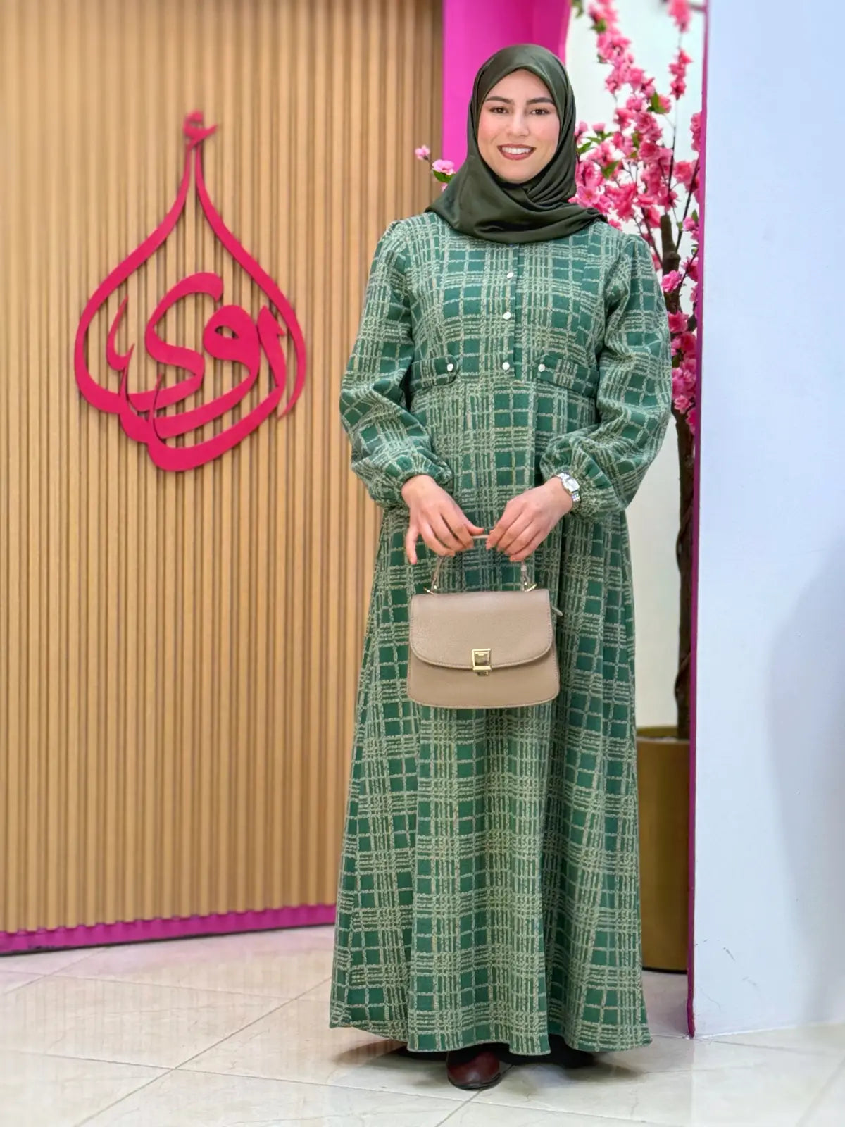 فستان دفئ أخضر