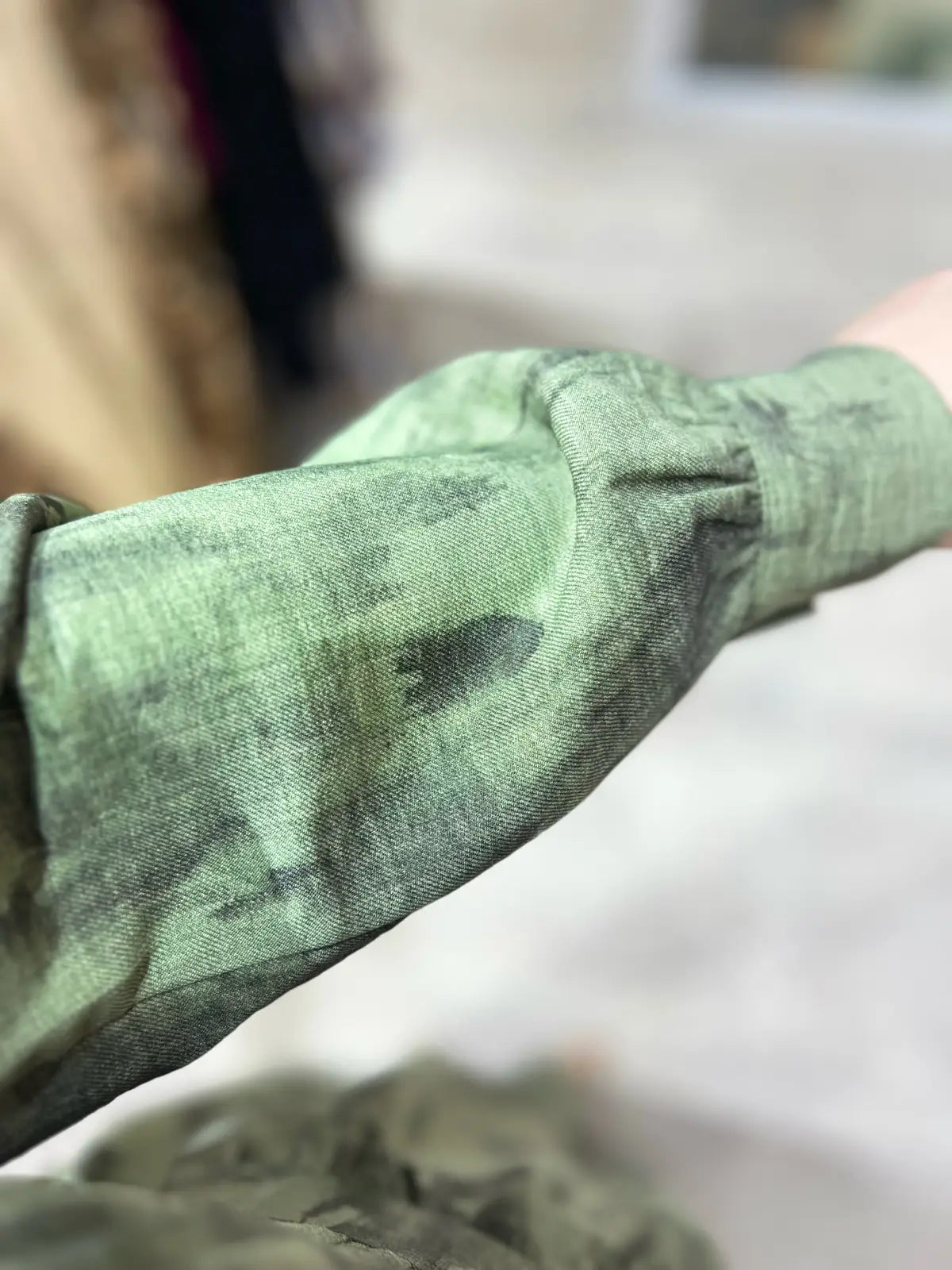 فستان نور أخضر