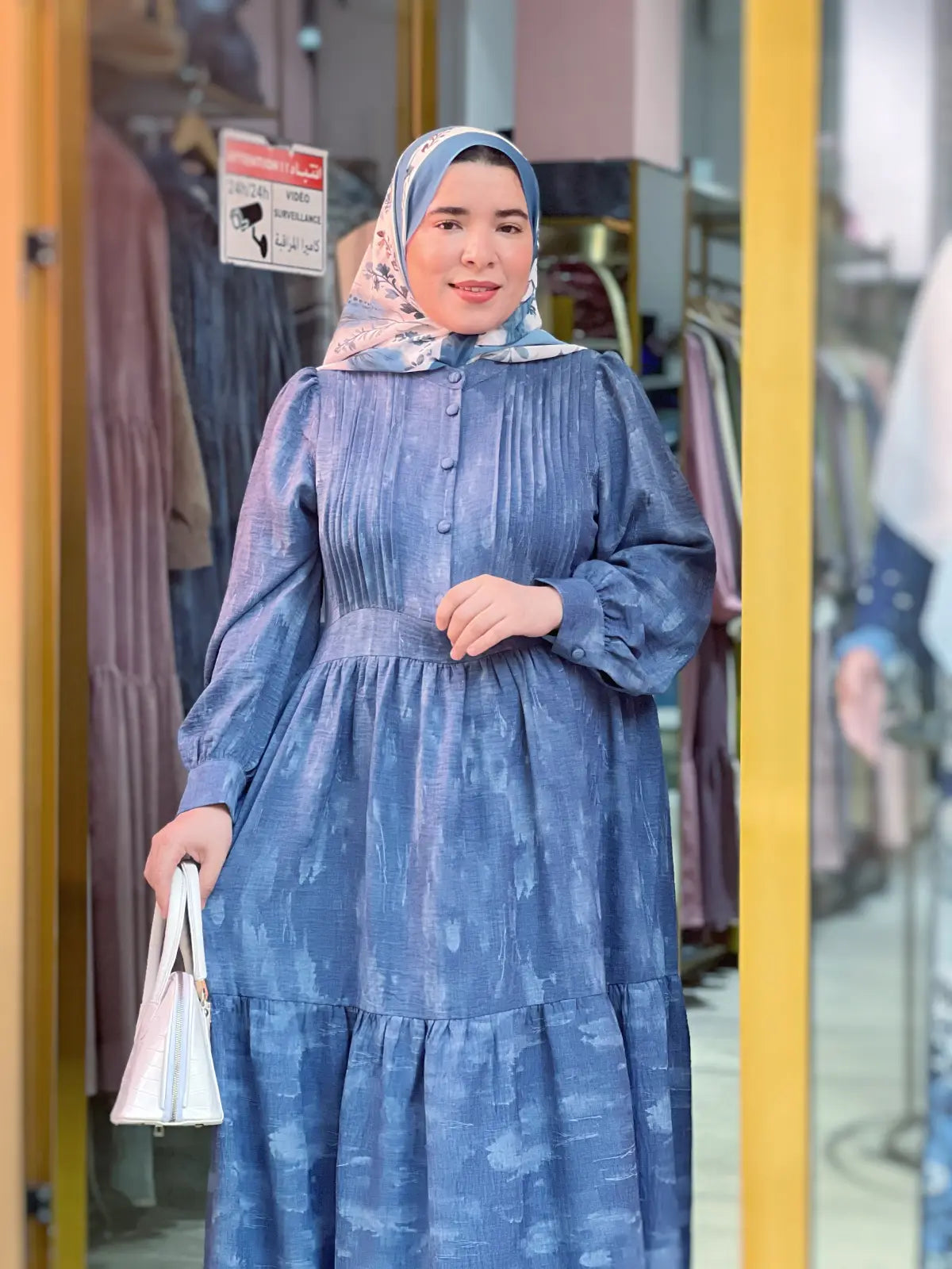 فستان نور أزرق