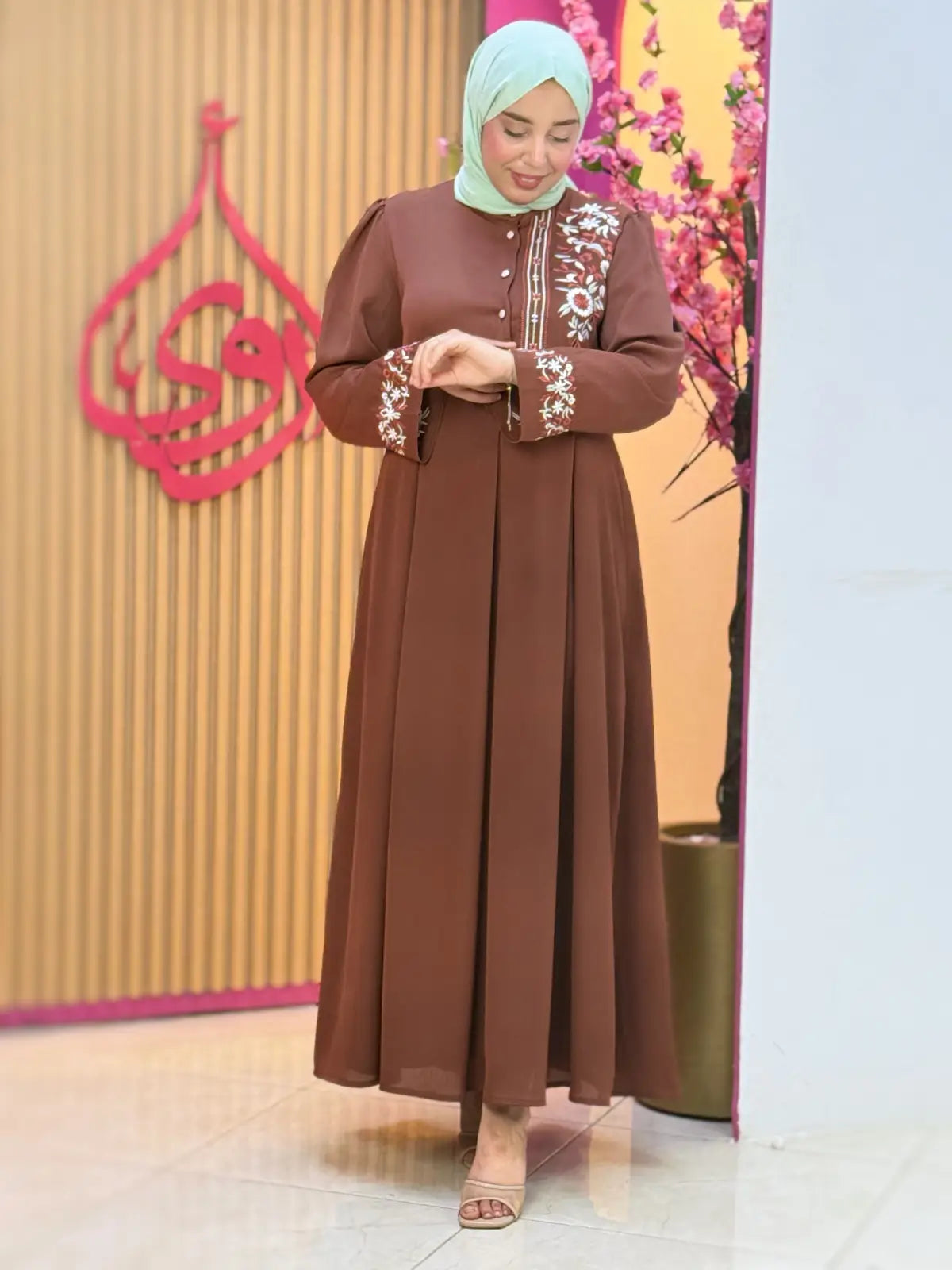 فستان نضال اجوري