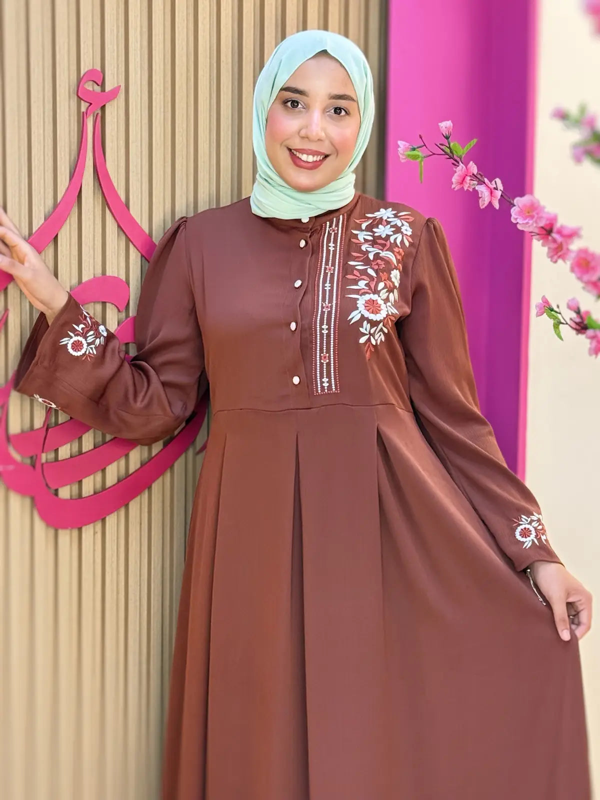 فستان نضال اجوري
