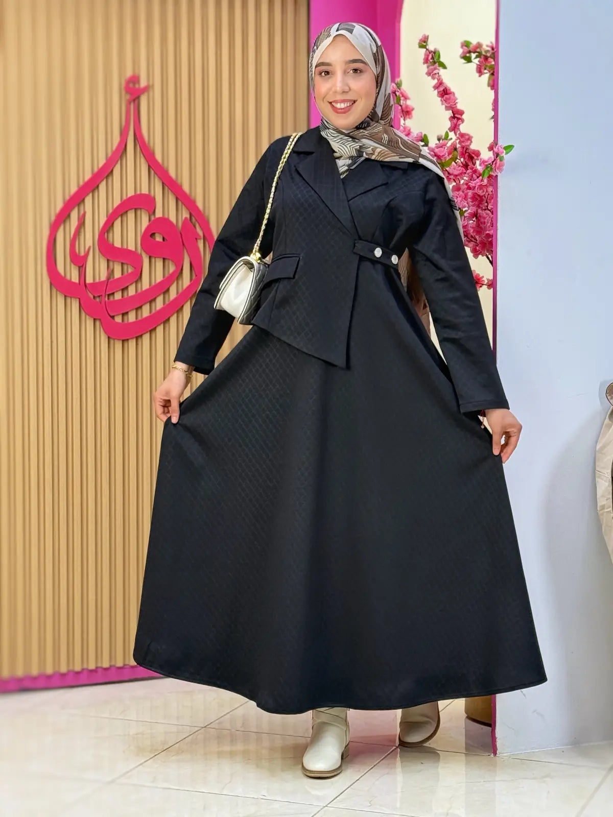 فستان ميرا أسود