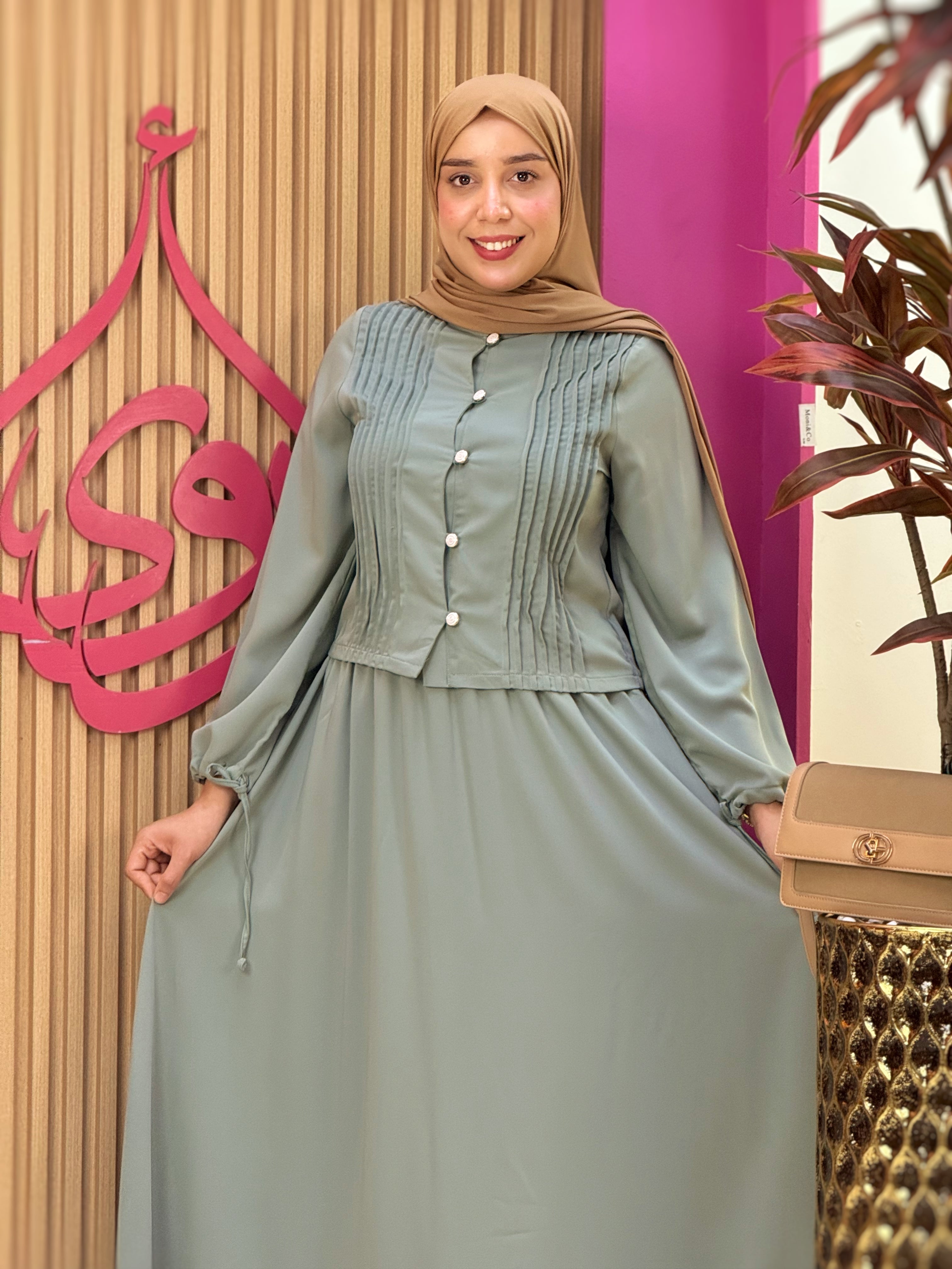 طقم نور أخضر