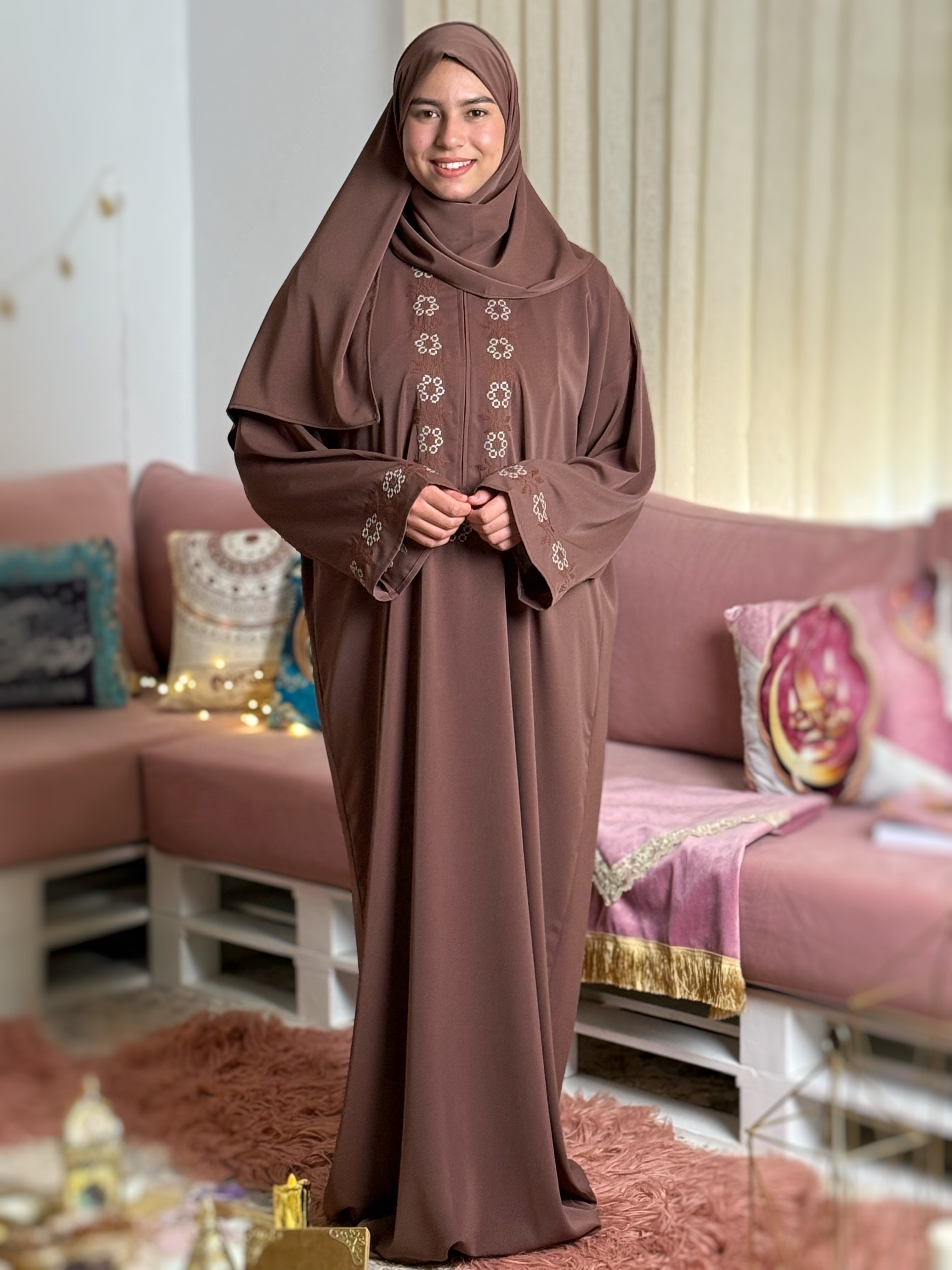 عباية الصلاة حفصة شكلاطي