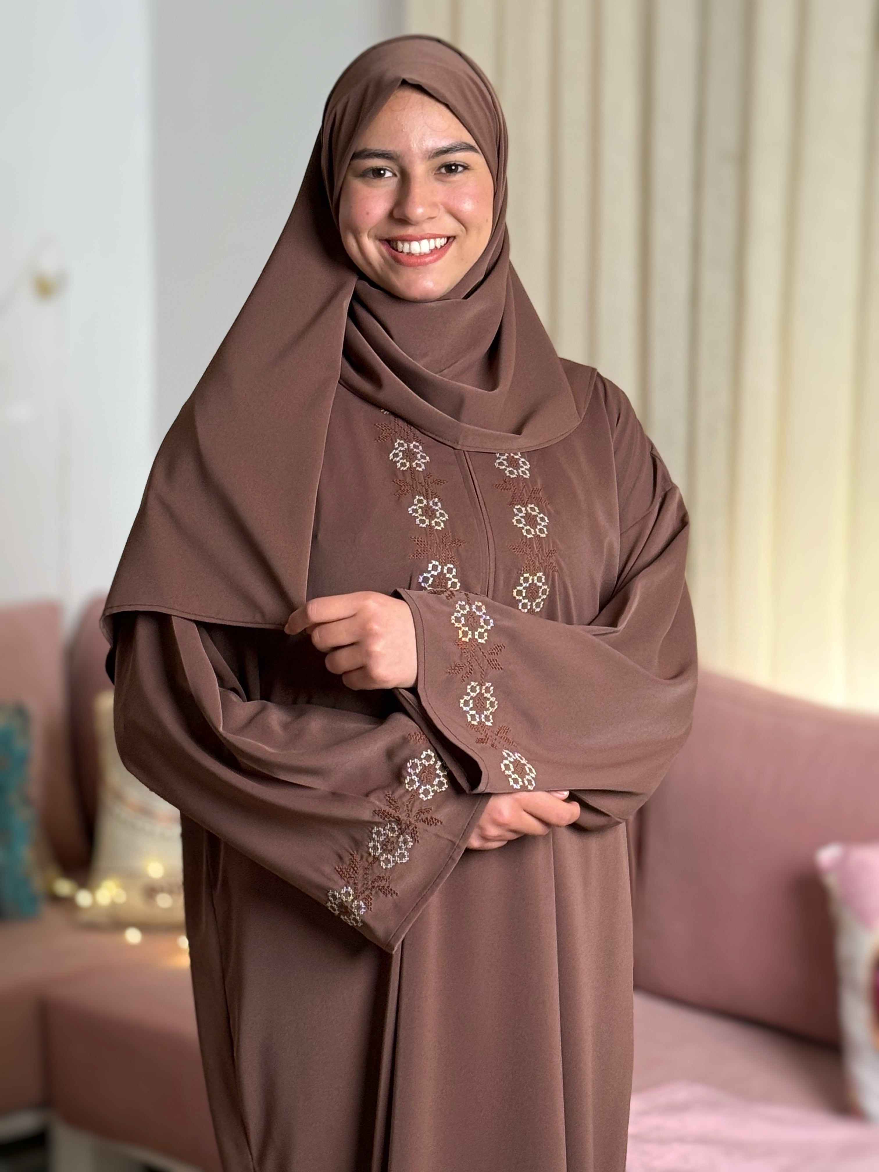 عباية الصلاة حفصة شكلاطي