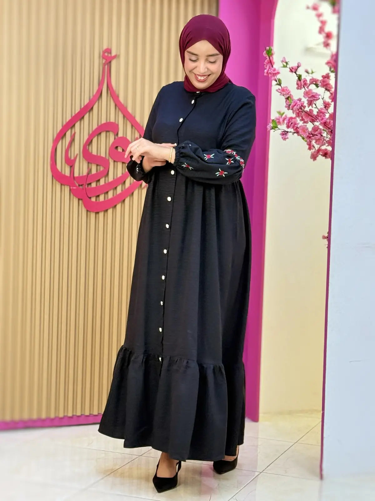 فستان ورود أسود