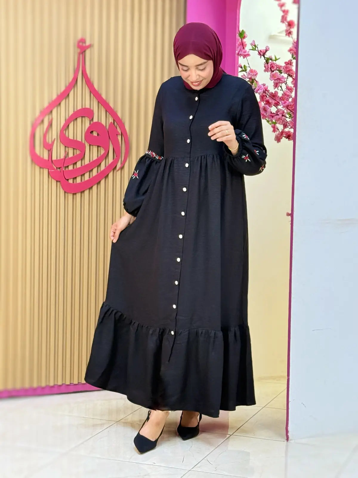 فستان ورود أسود
