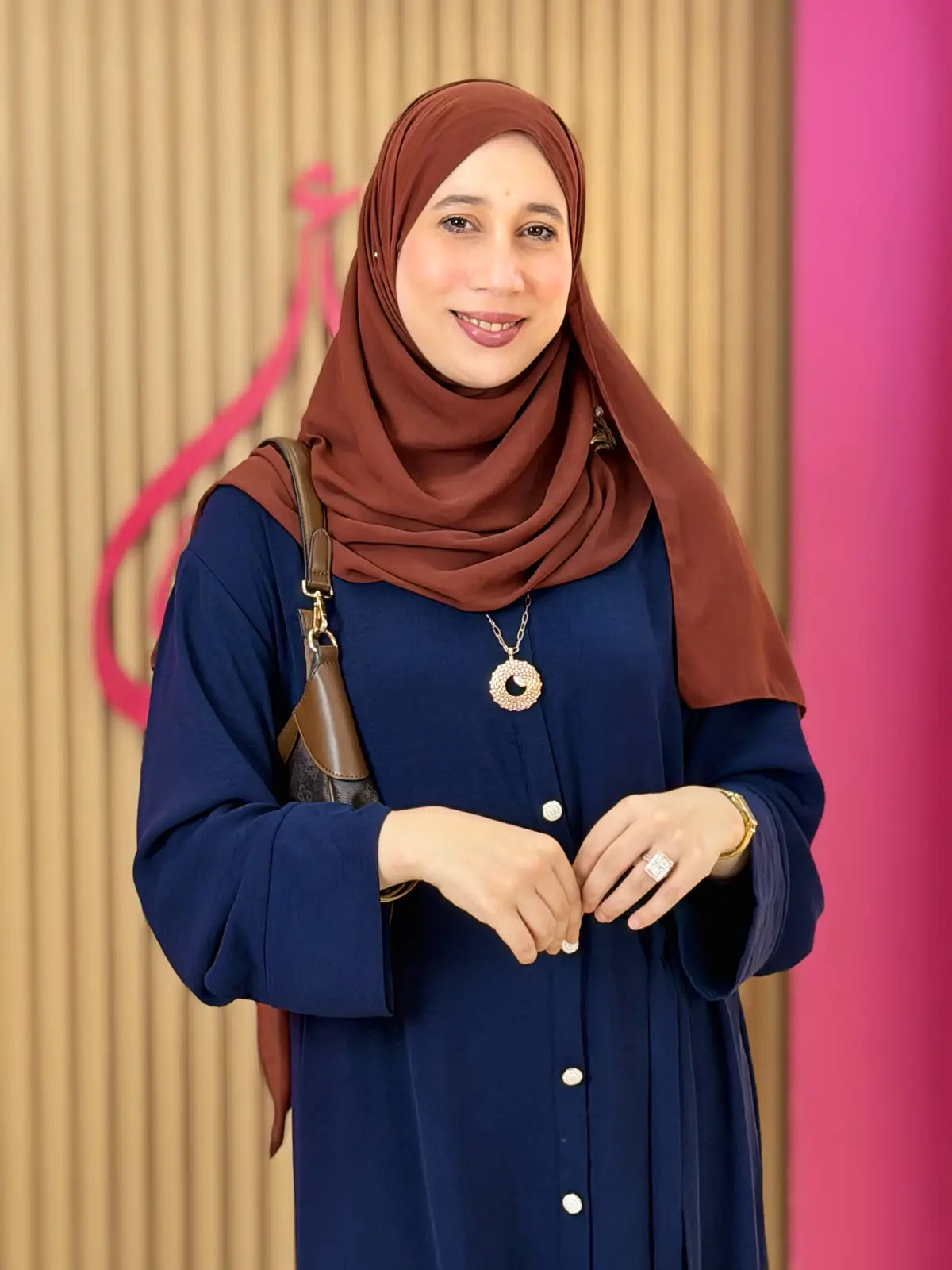 طقم نهاد أزرق