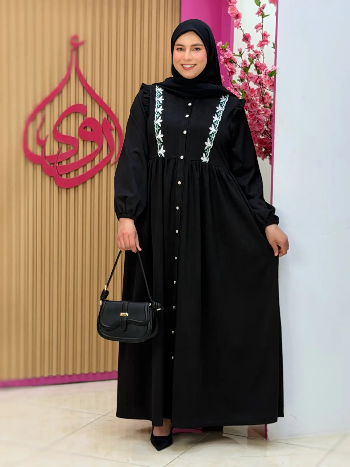 فستان زخرف أسود