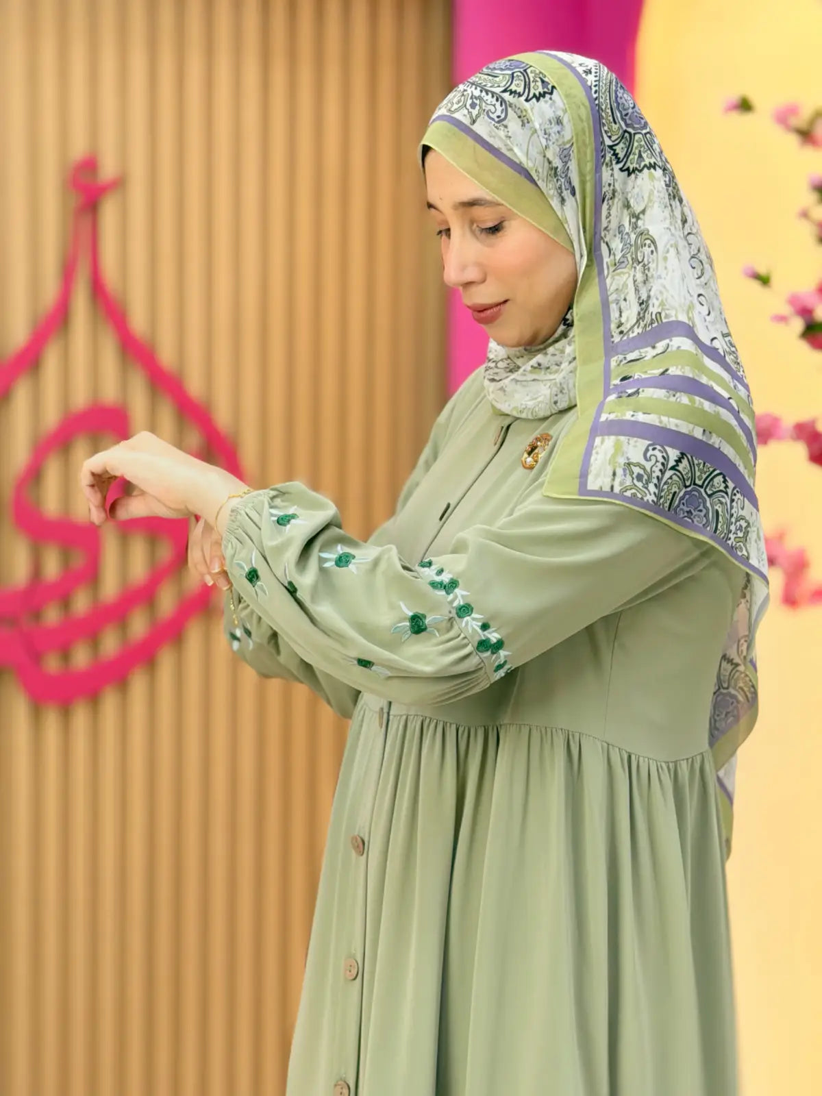 فستان ورود أخضر