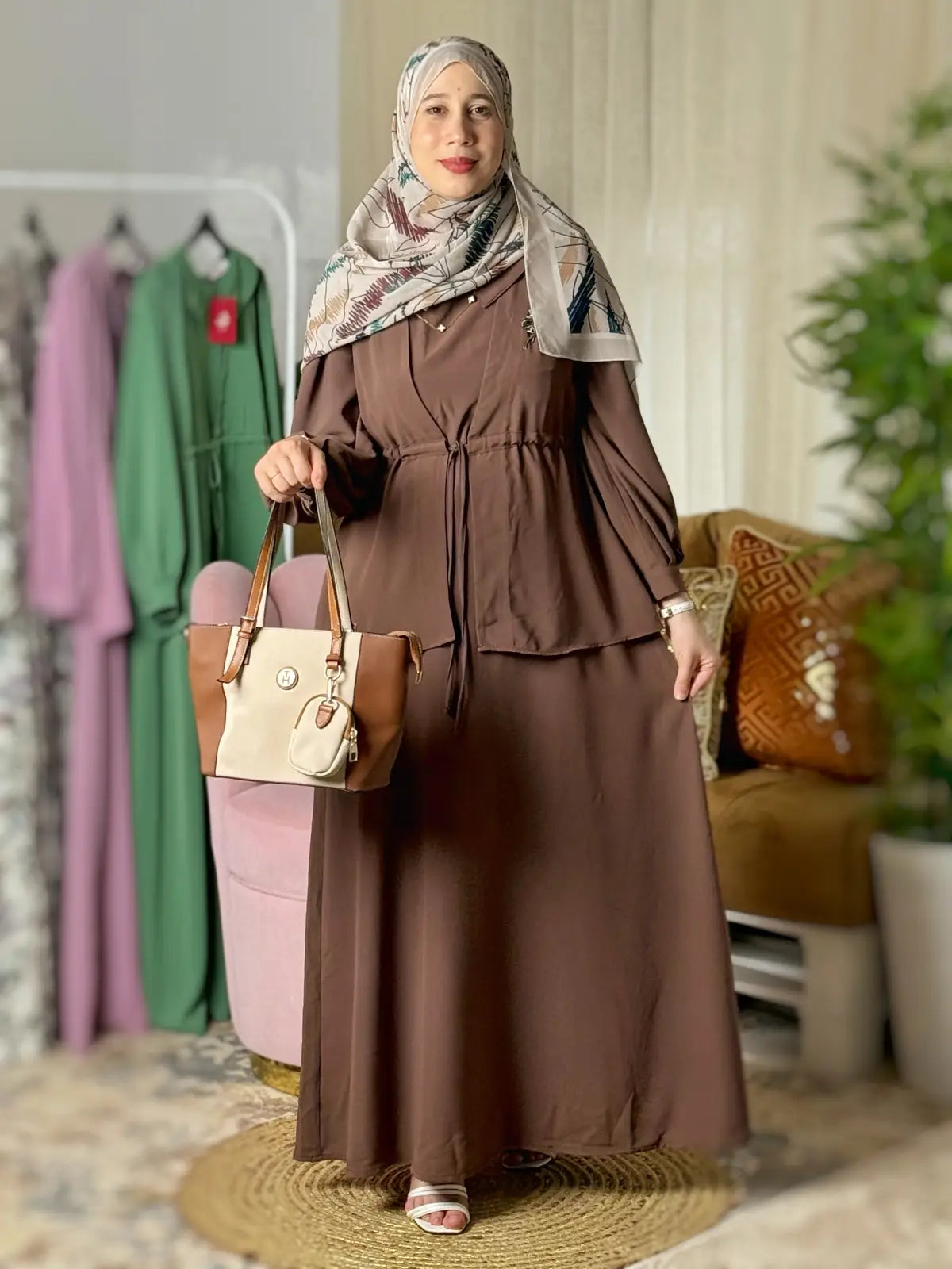 فستان هنا شكلاطي