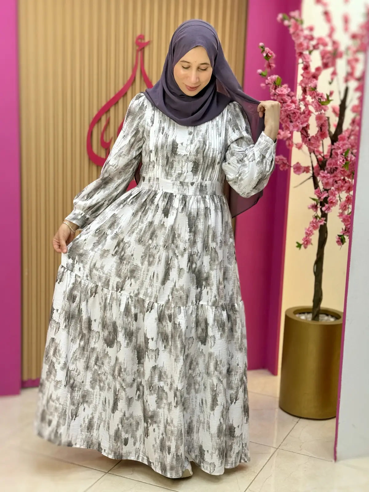 فستان نور أبيض
