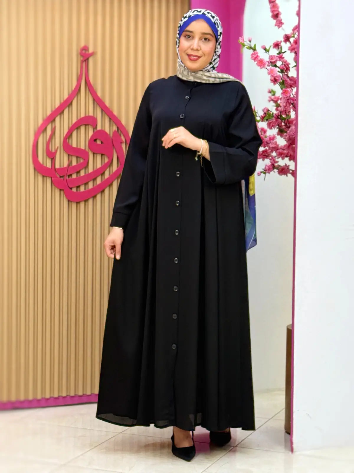 عباية مرام أسود