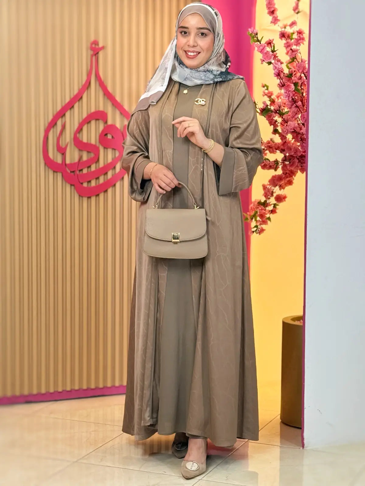 عباية عهد بيج