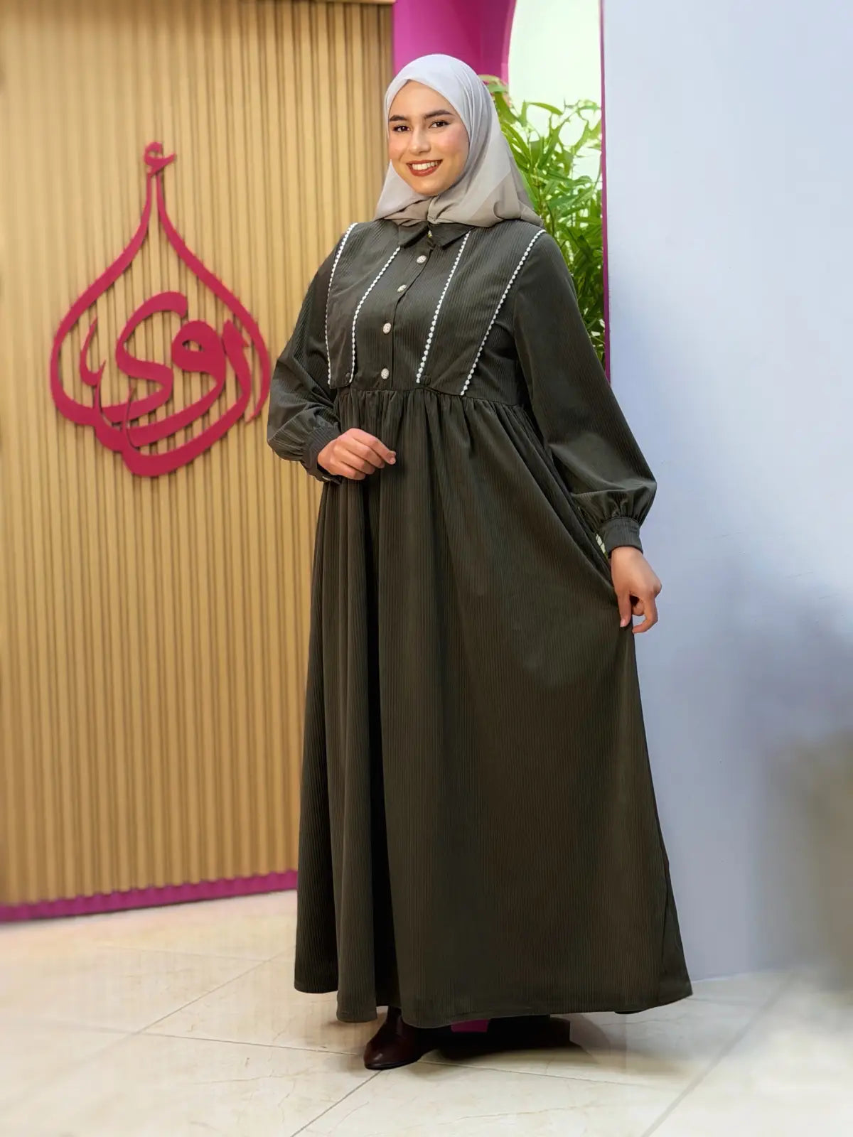 فستان وصال زيتوني