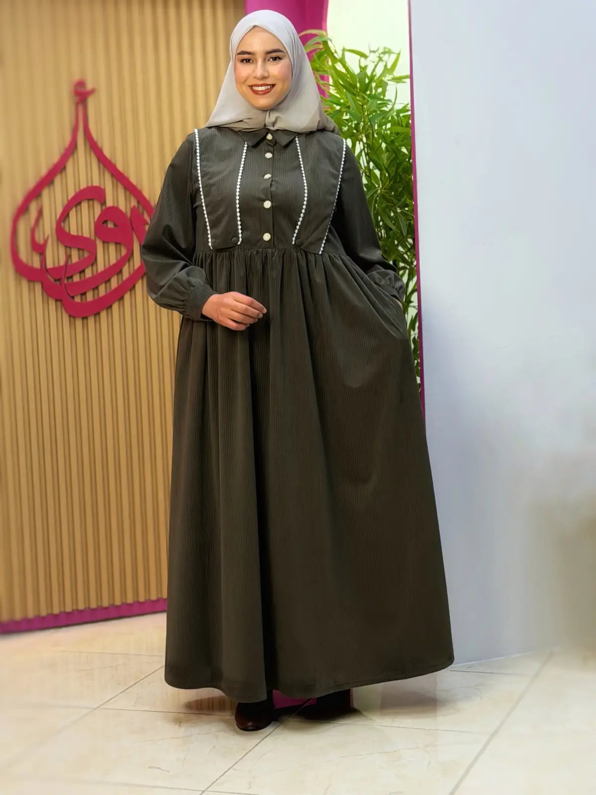 فستان وصال زيتوني