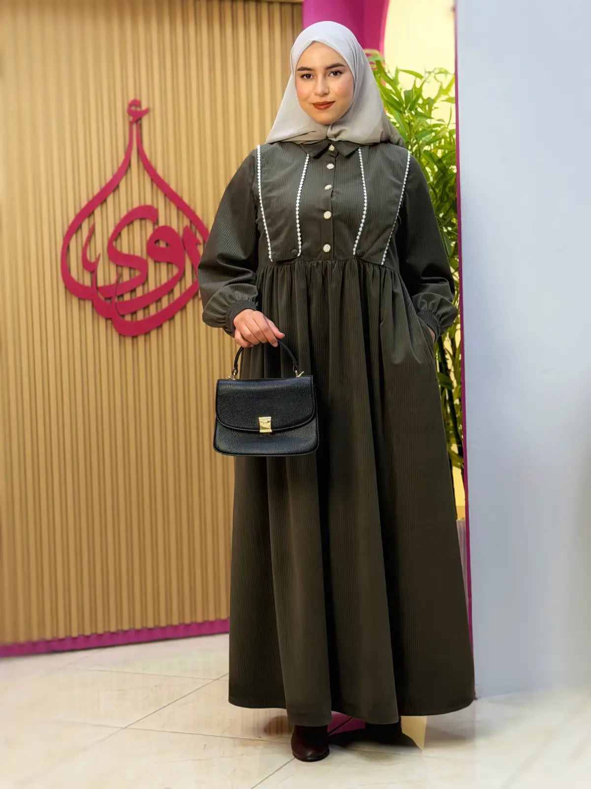 فستان وصال زيتوني