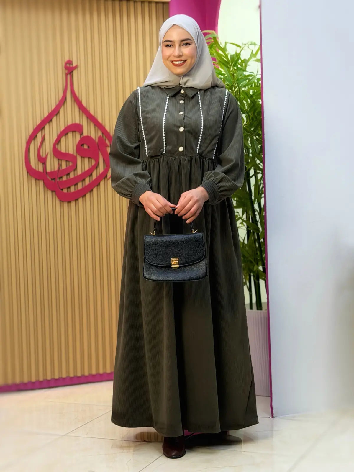 فستان وصال زيتوني