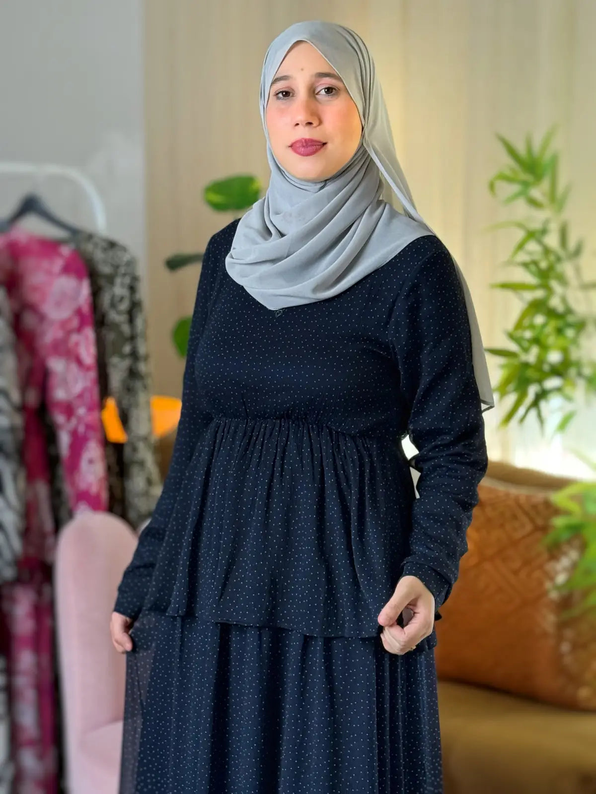 فستان نهى أزرق غامق