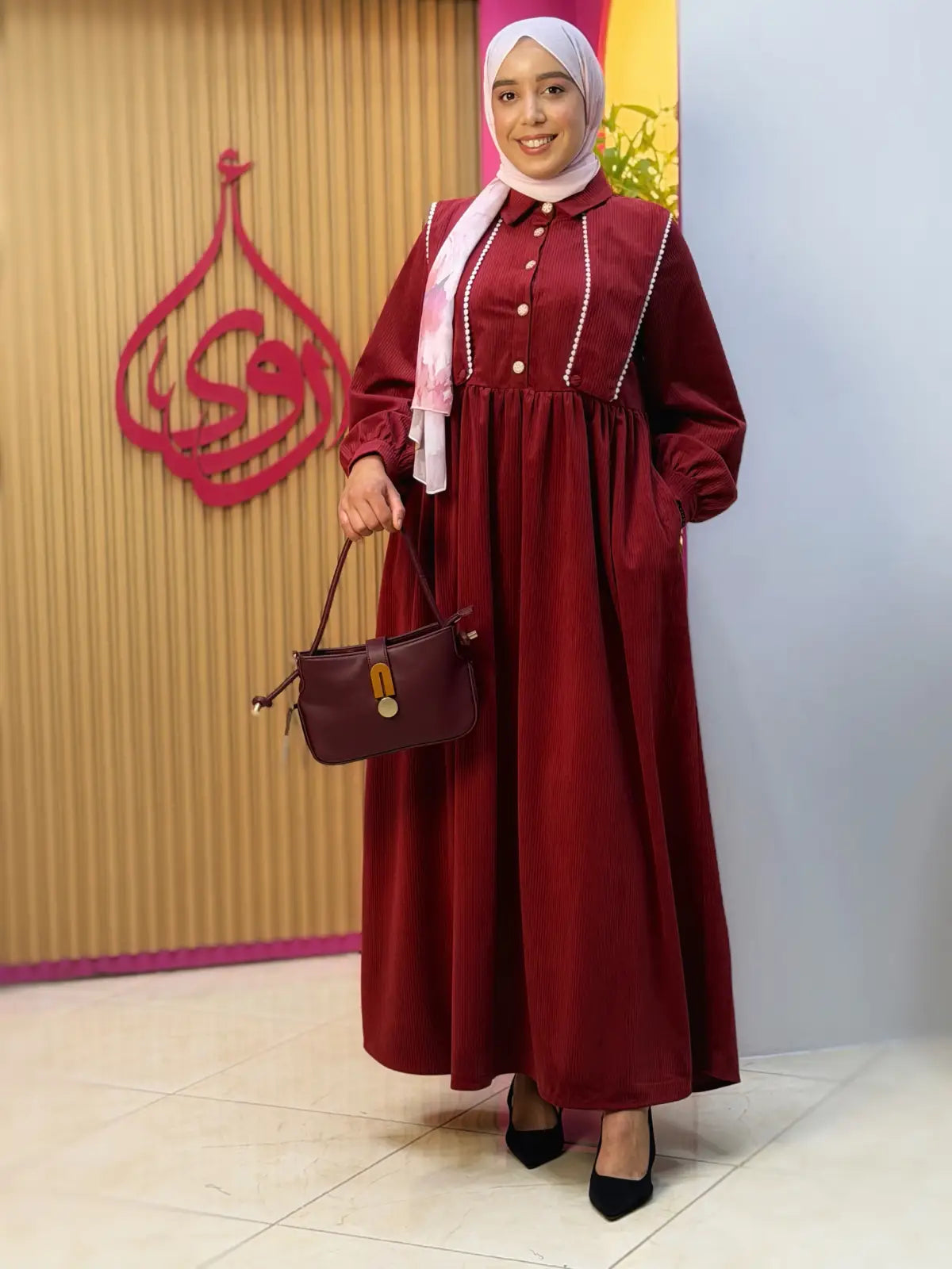 فستان وصال دم الغزال