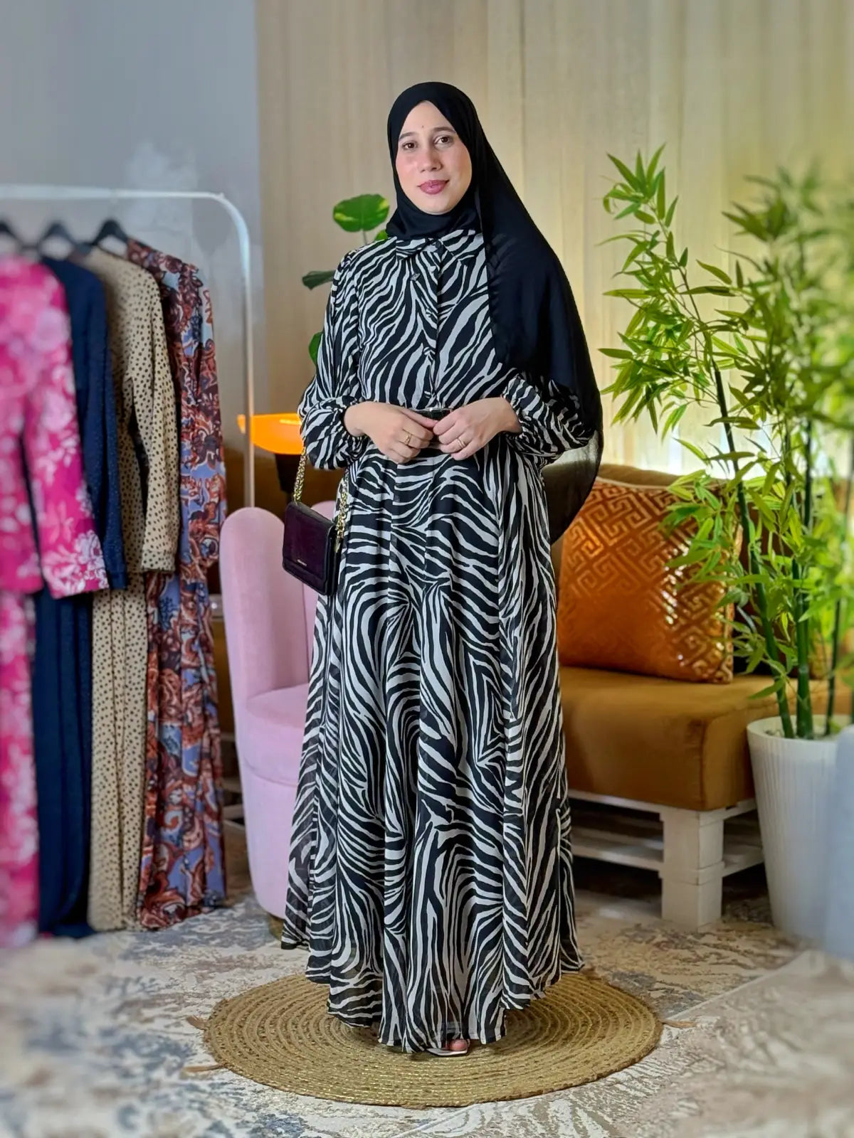 فستان فنة أسود