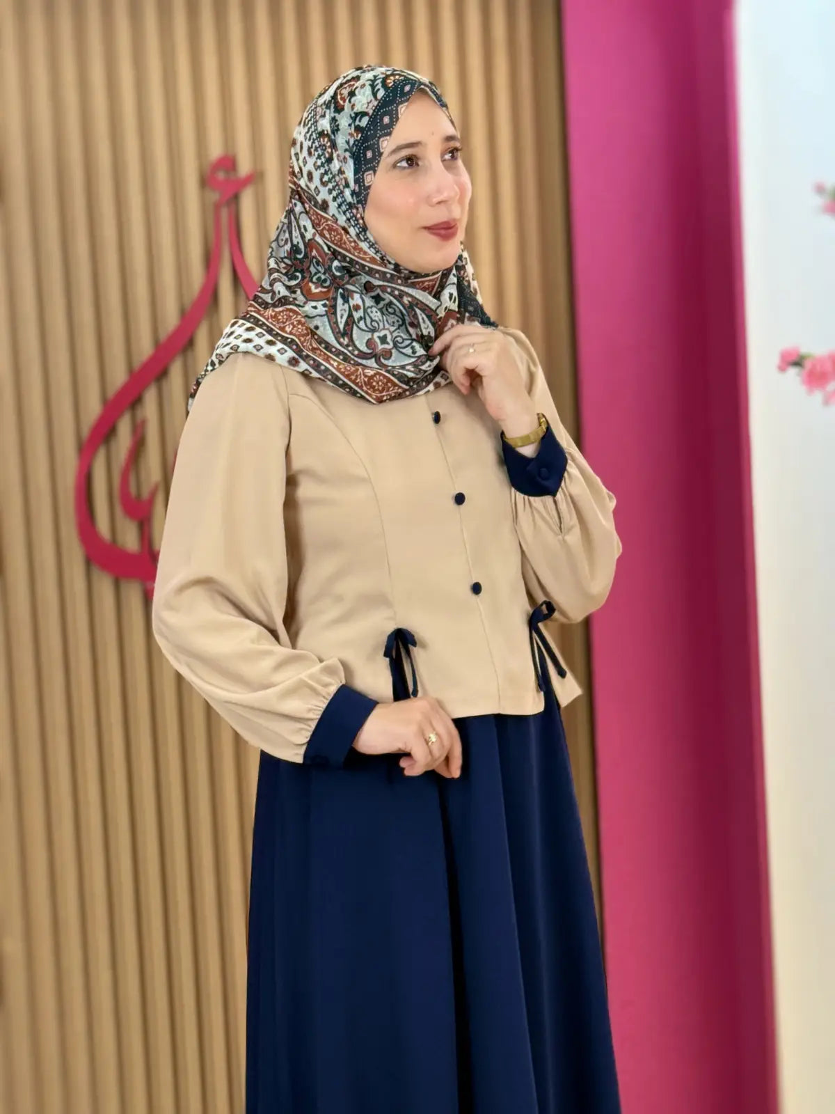 طقم تيجان أزرق