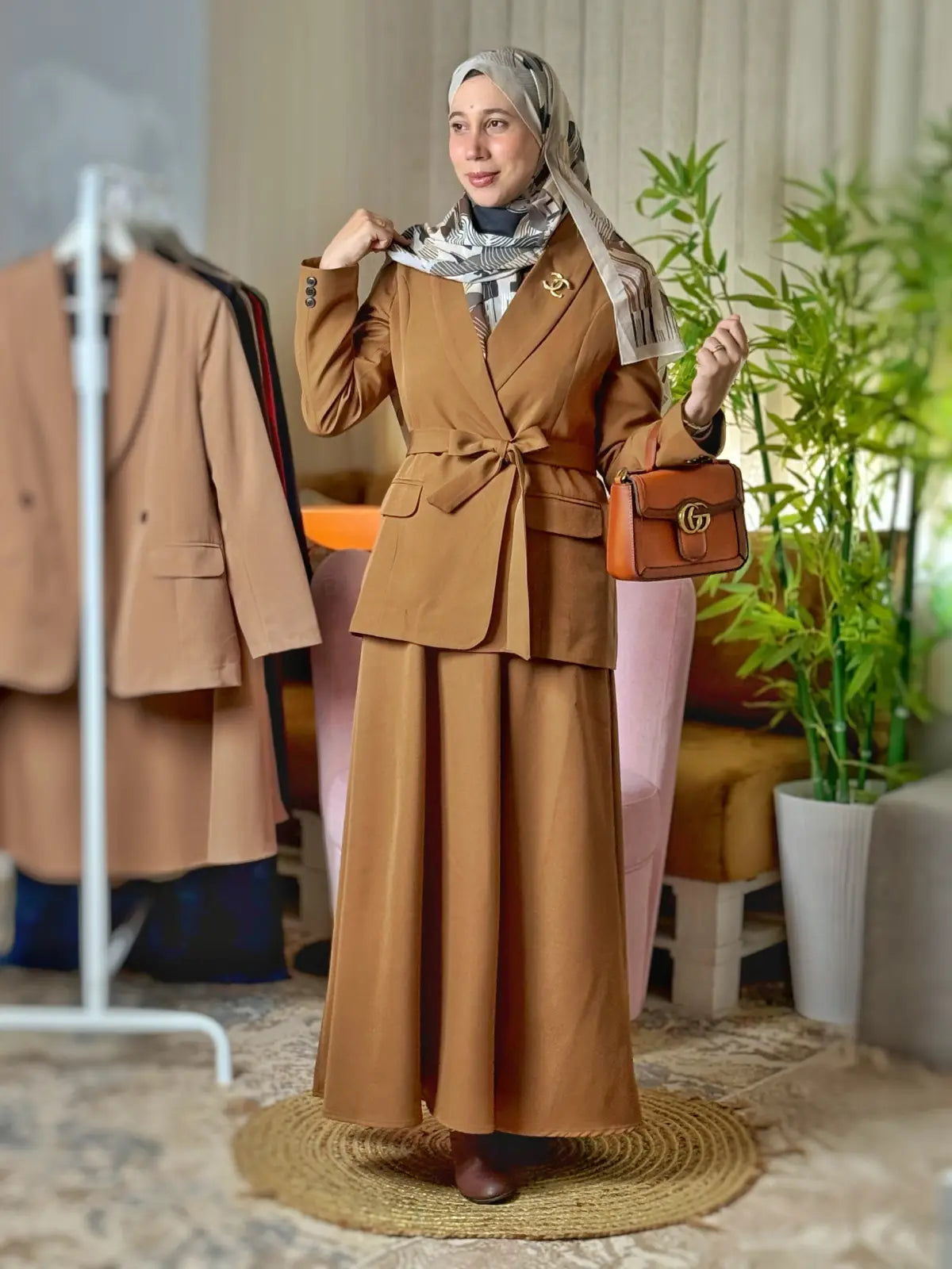 طقم هلا كاميل