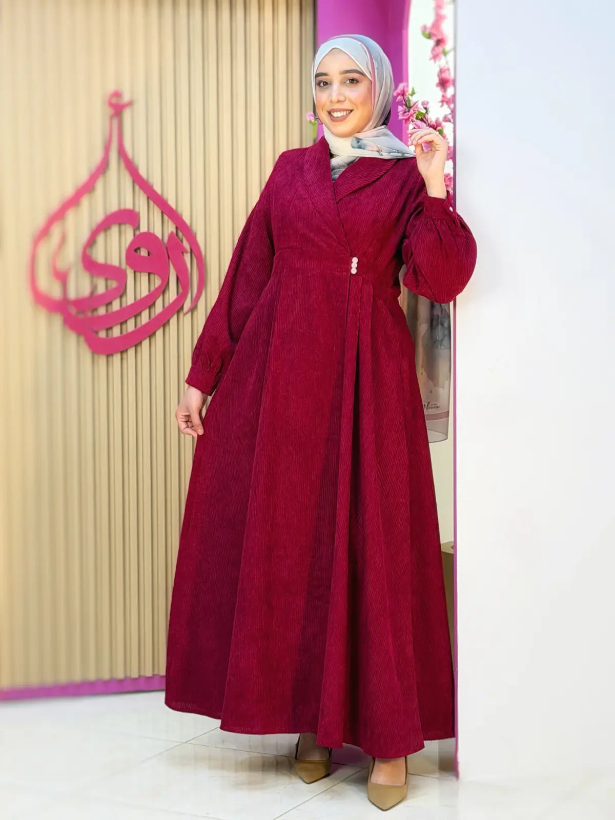 فستان حنين كرونة