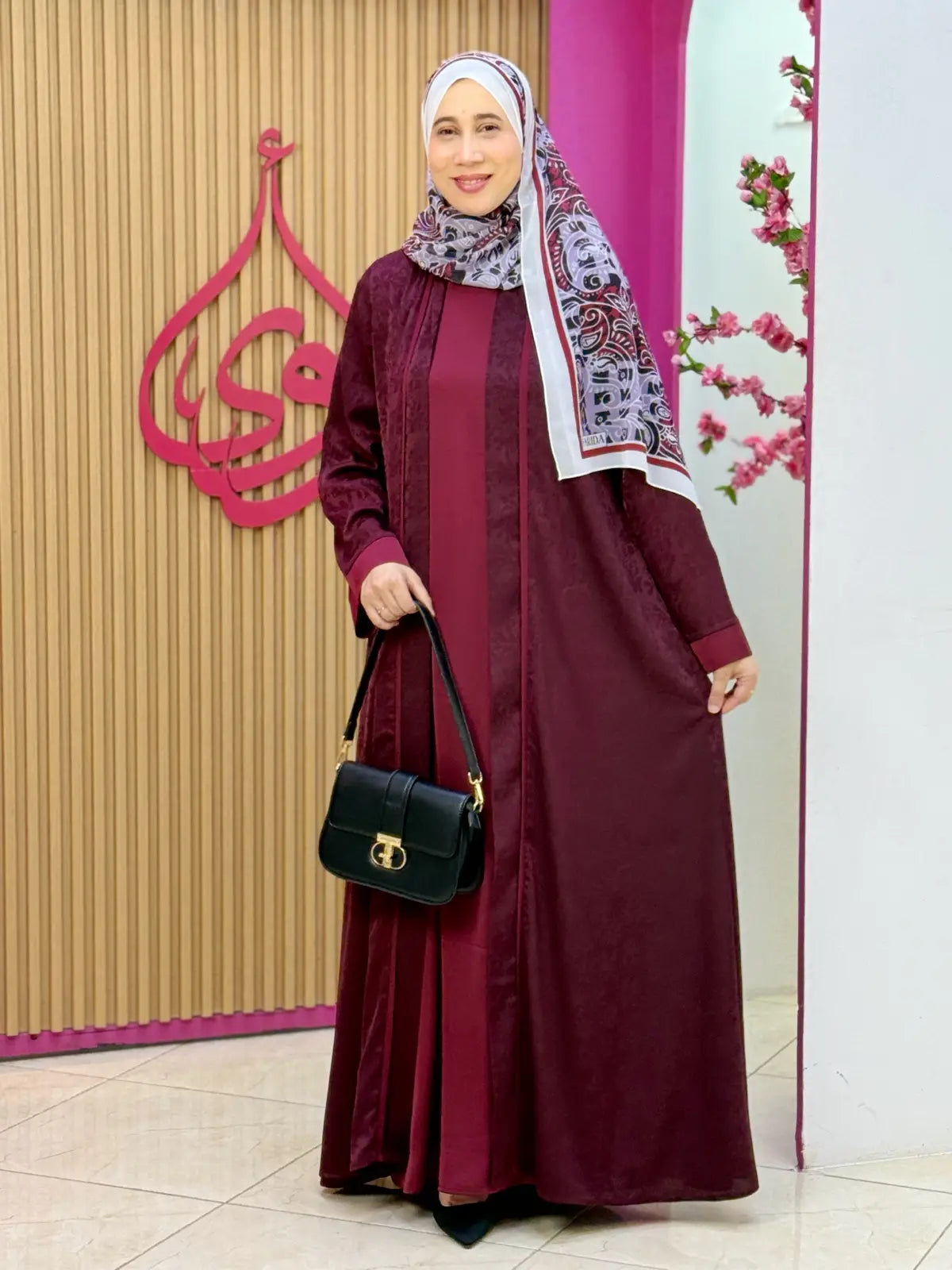عباية لجين كرونة