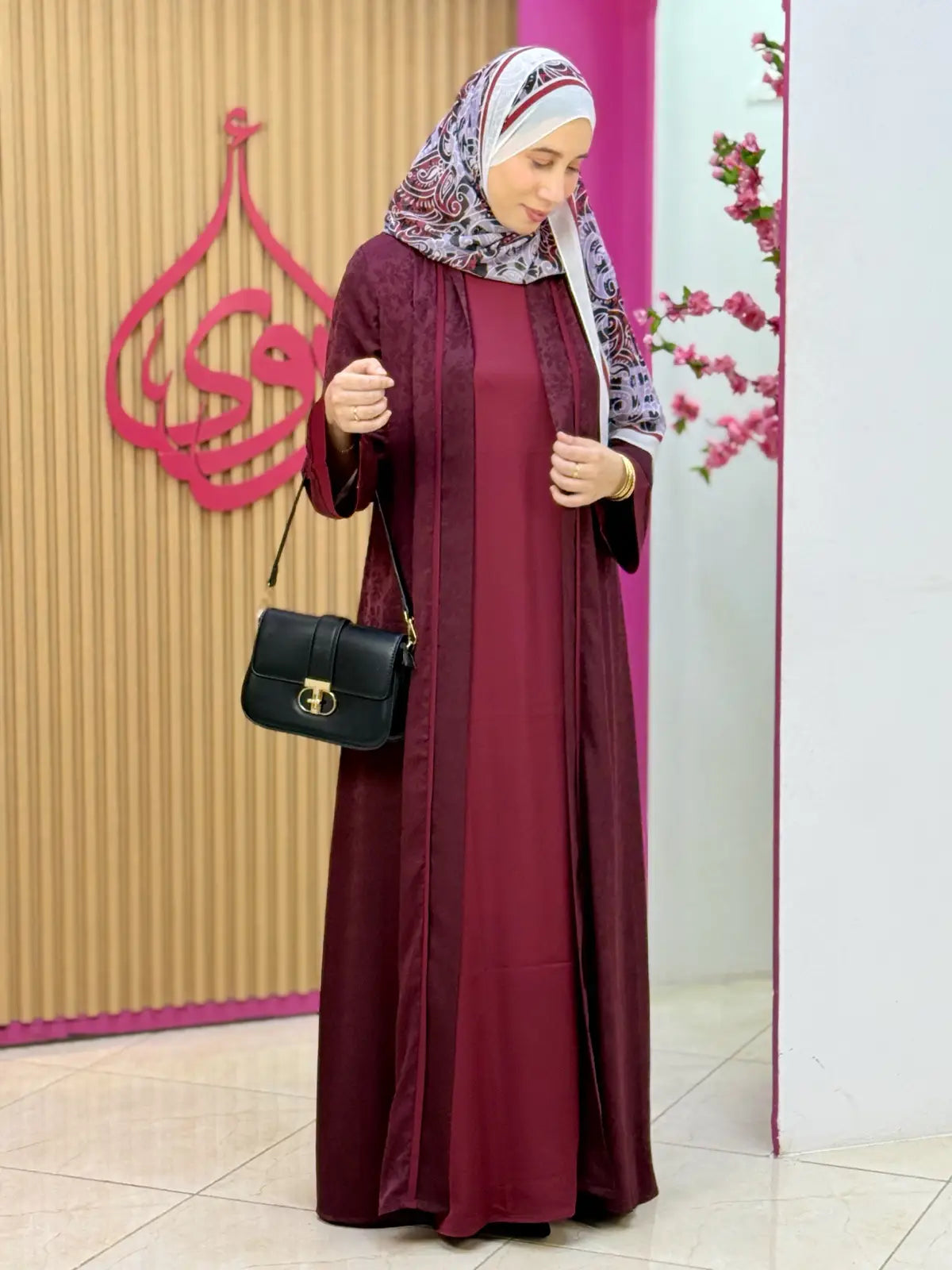 عباية لجين كرونة