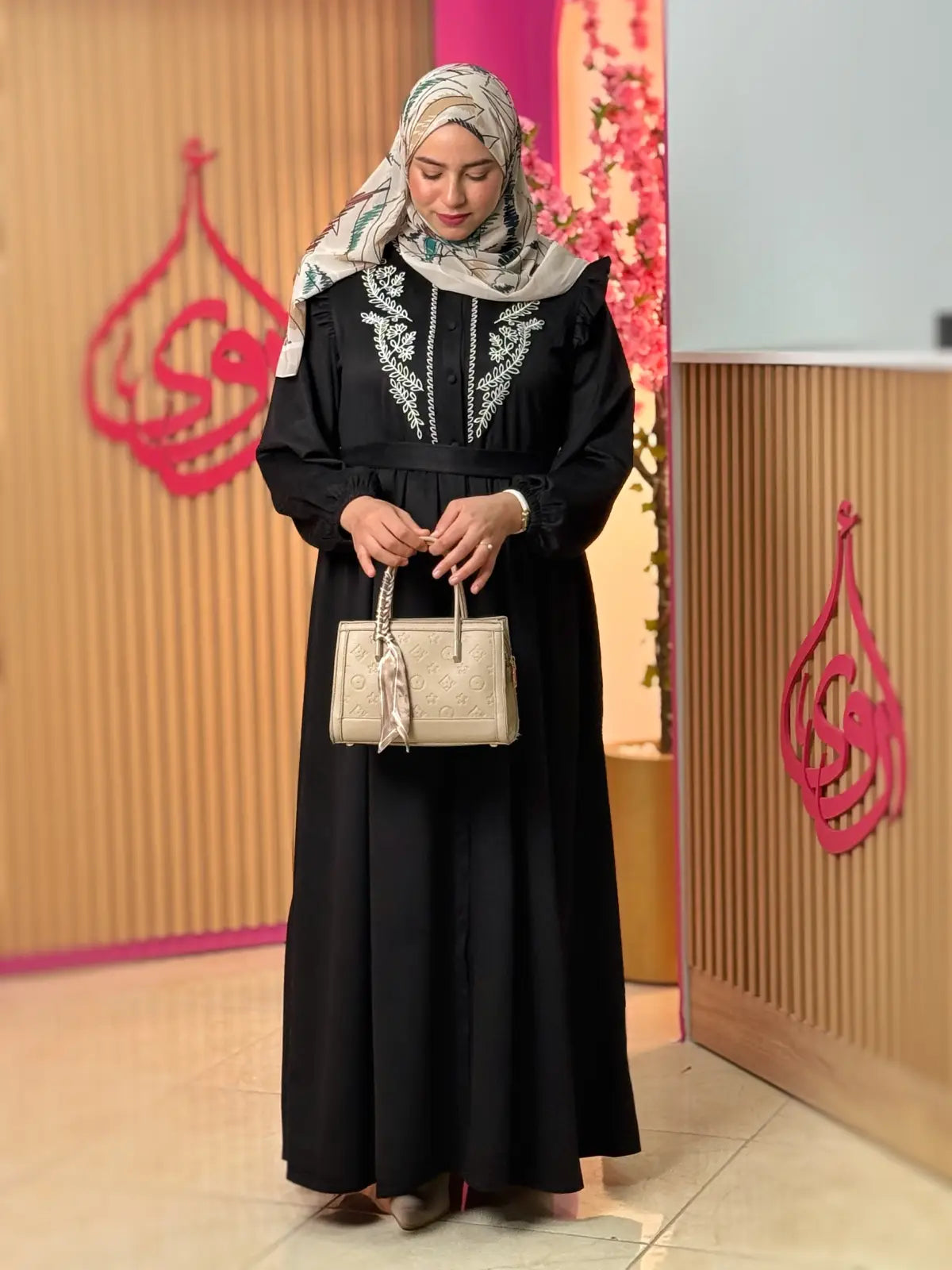 فستان سيرين أسود