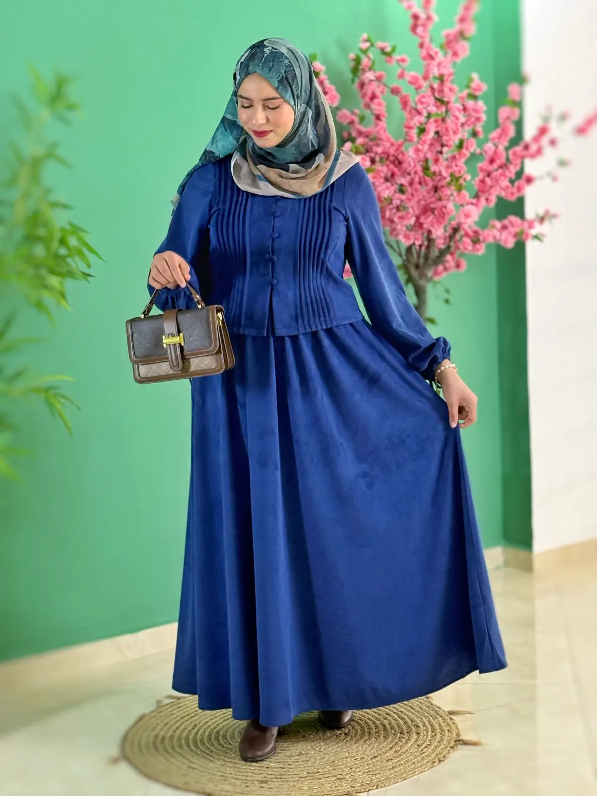 طقم نوران أزرق ملكي