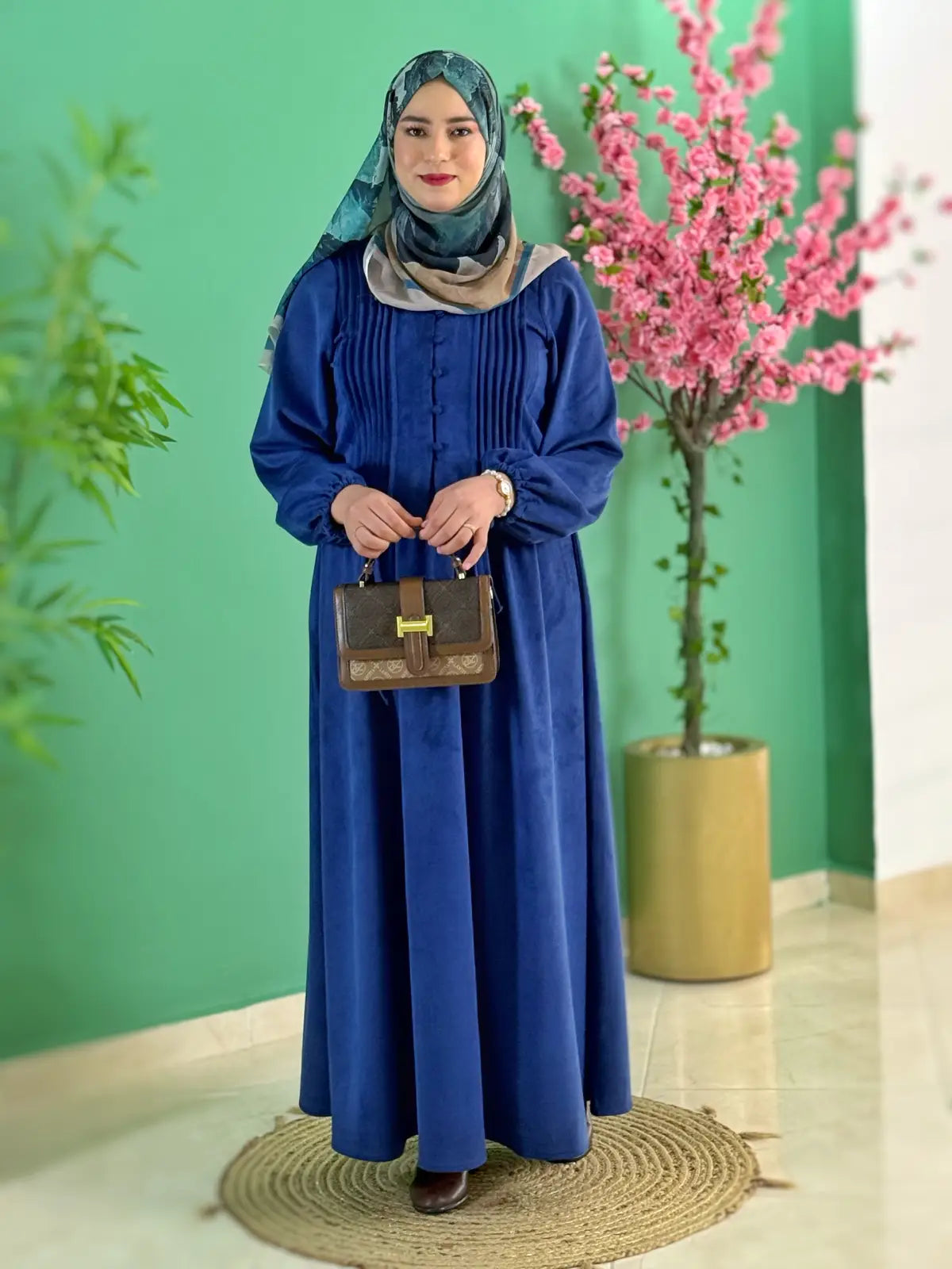 طقم نوران أزرق ملكي