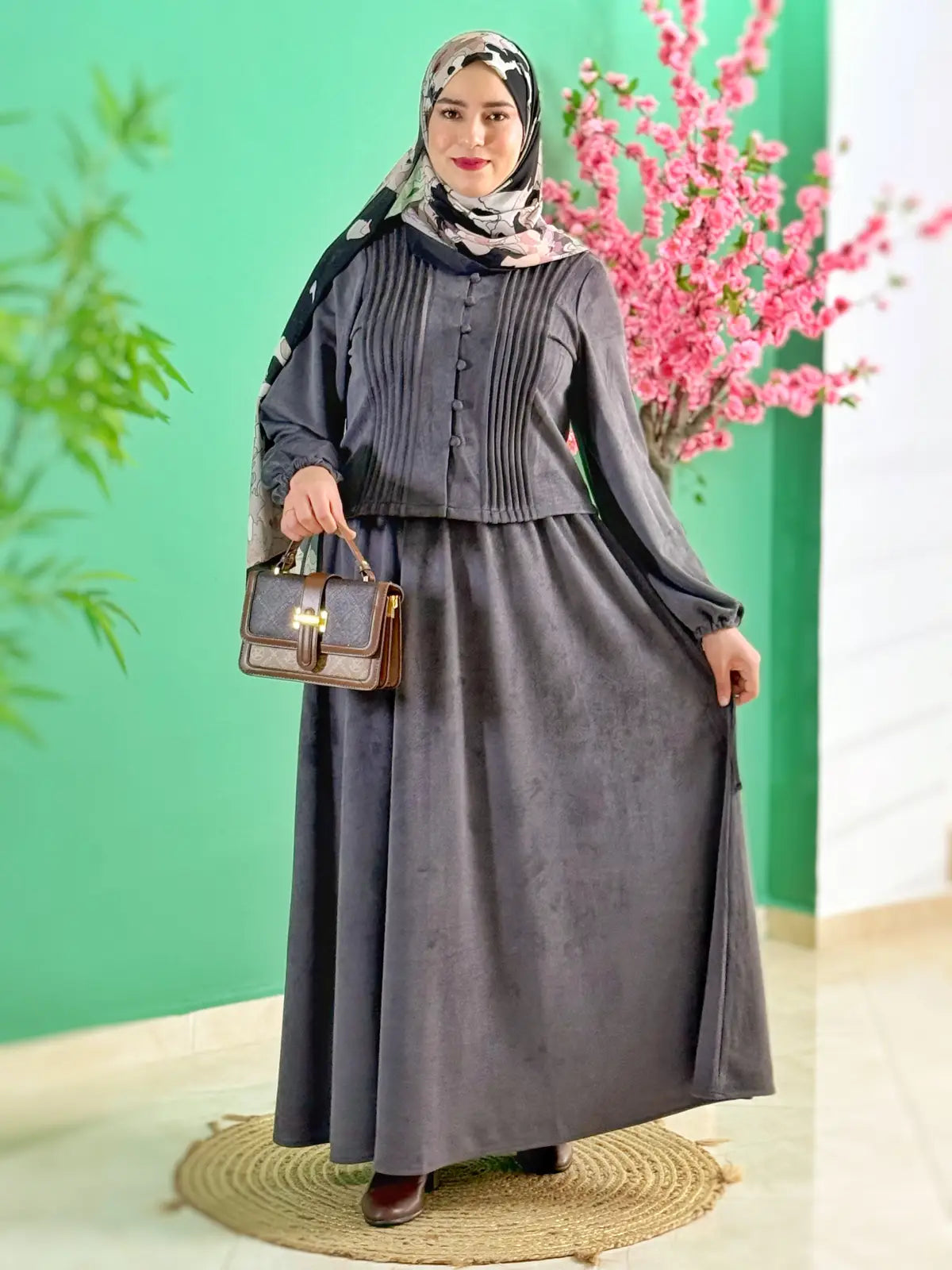 طقم نوران رمادي