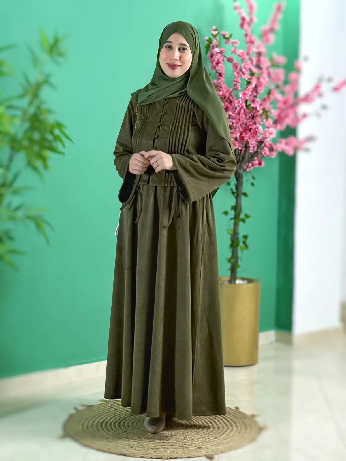 طقم نوران زيتوني