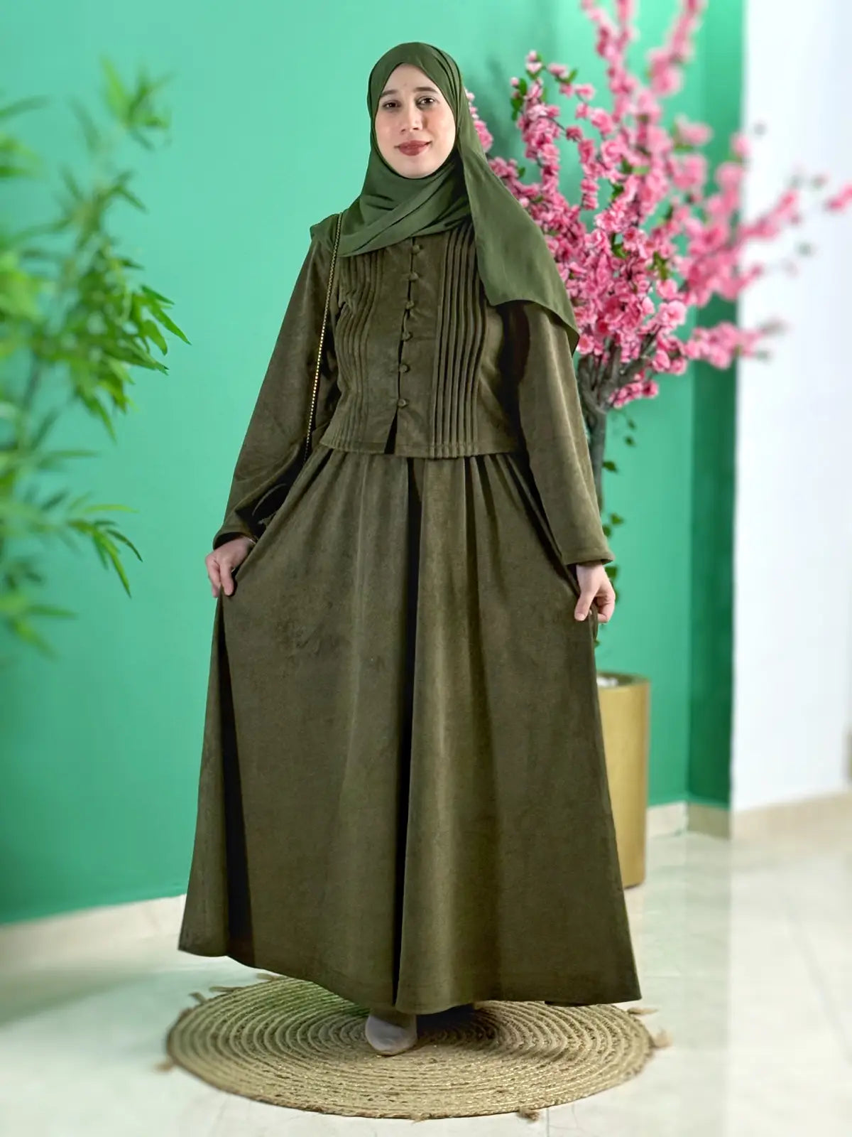 طقم نوران زيتوني