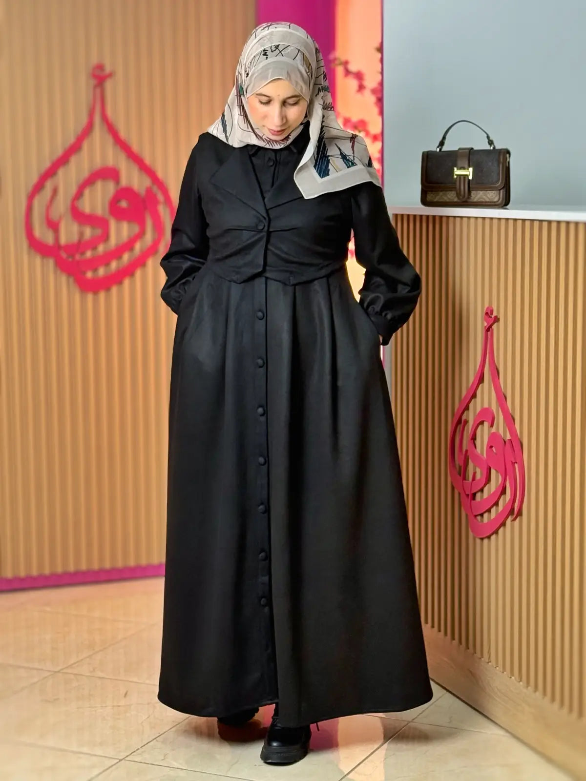 فستان توبة أسود