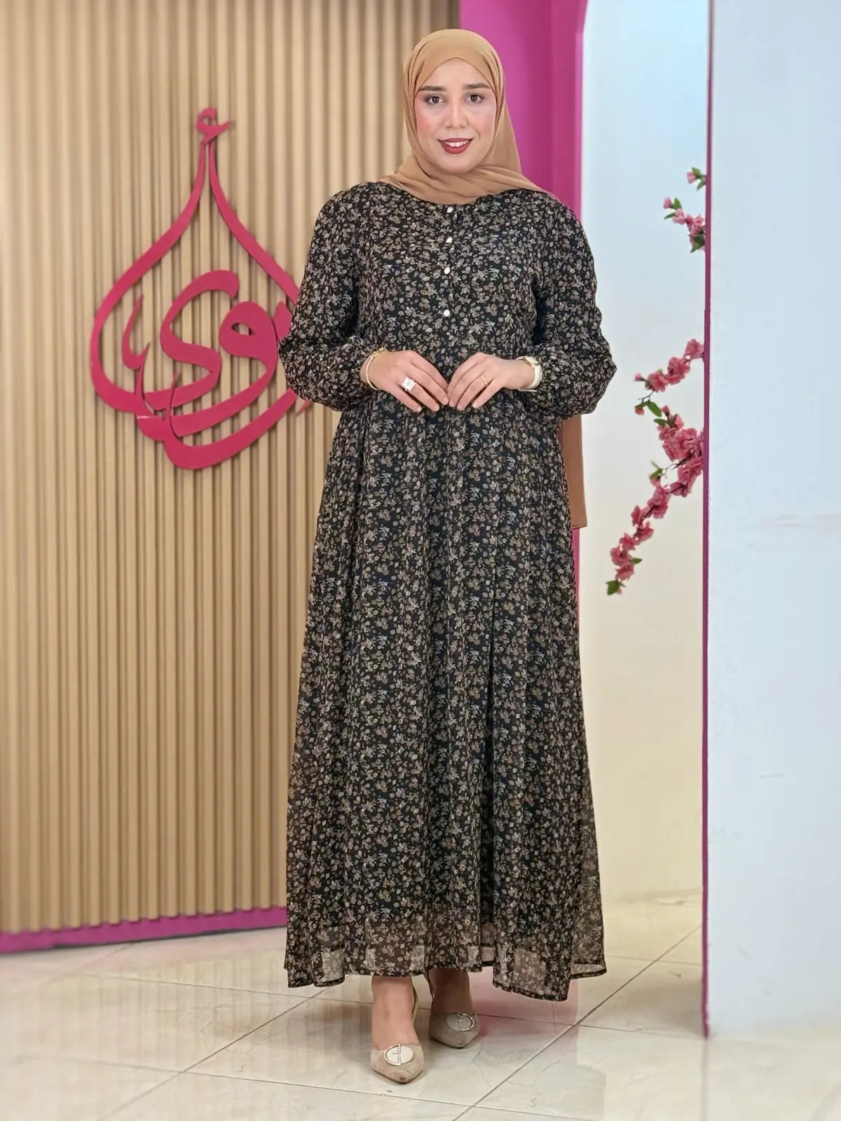 فستان شامة أسود