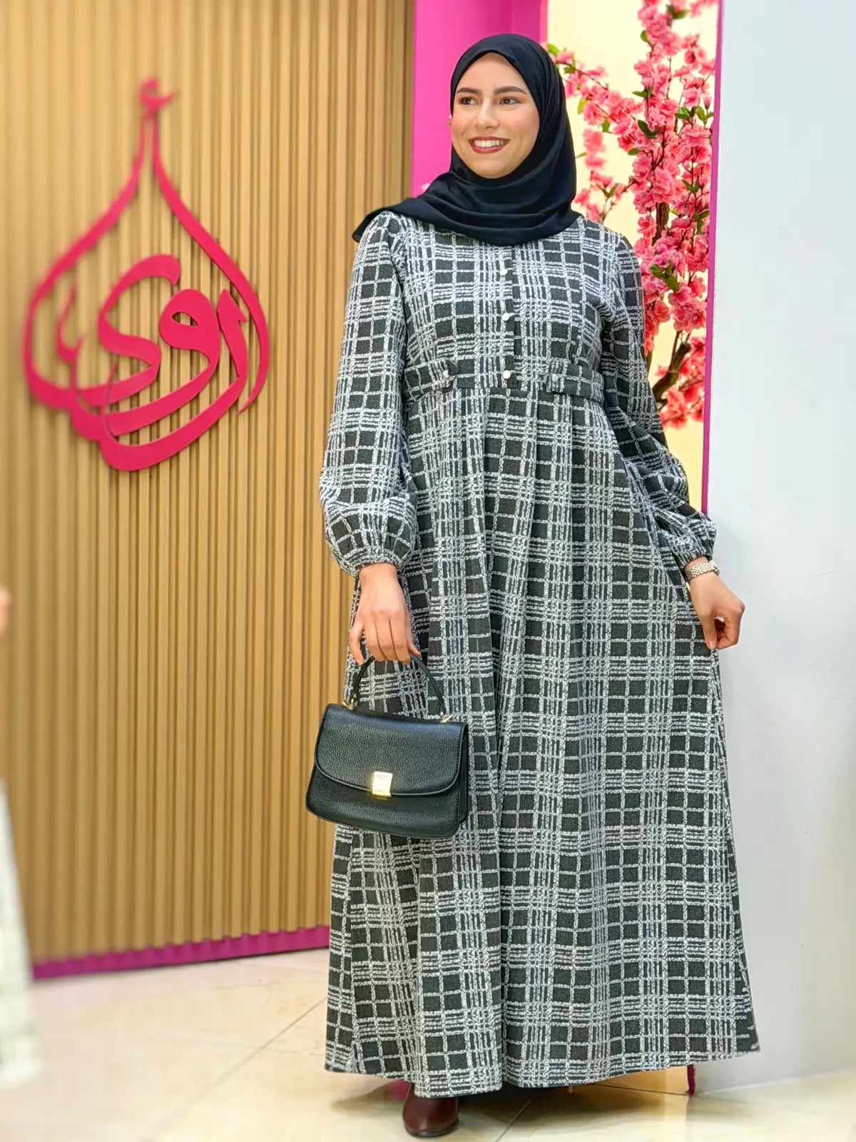 فستان دفئ أسود