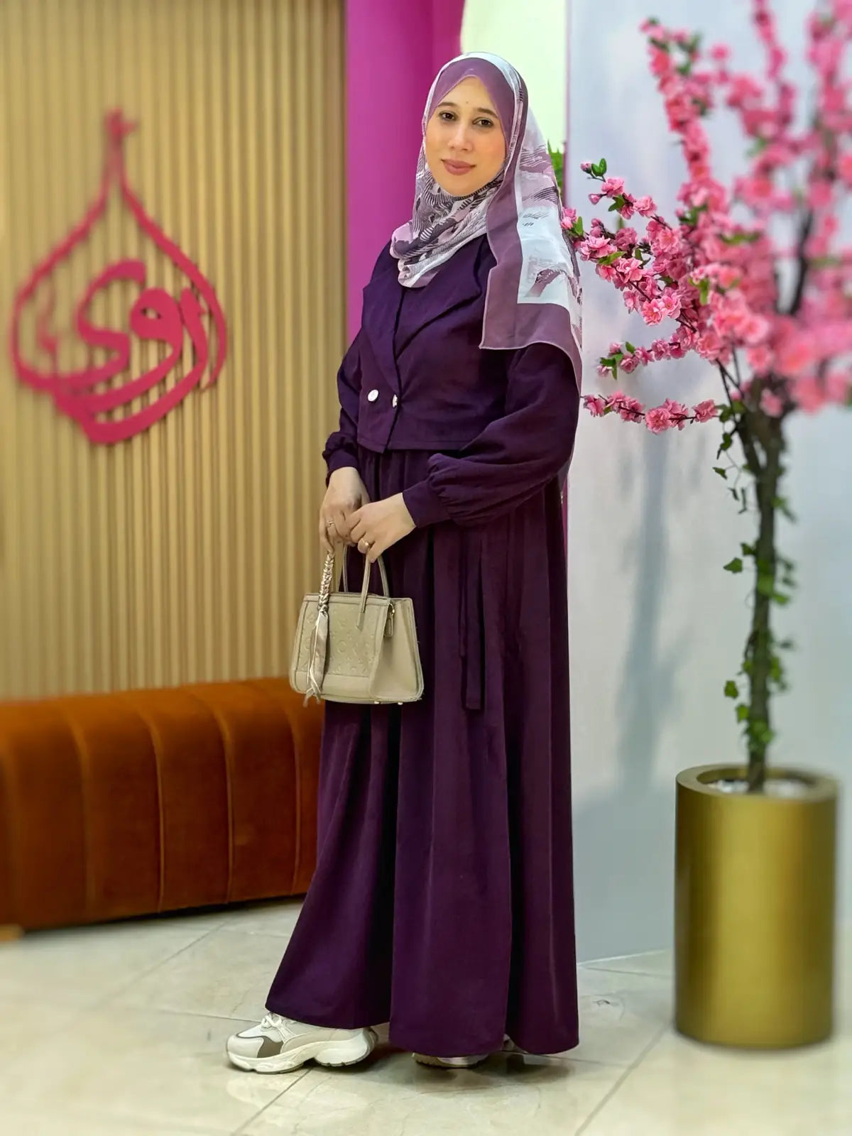 فستان لورا بنفسجي