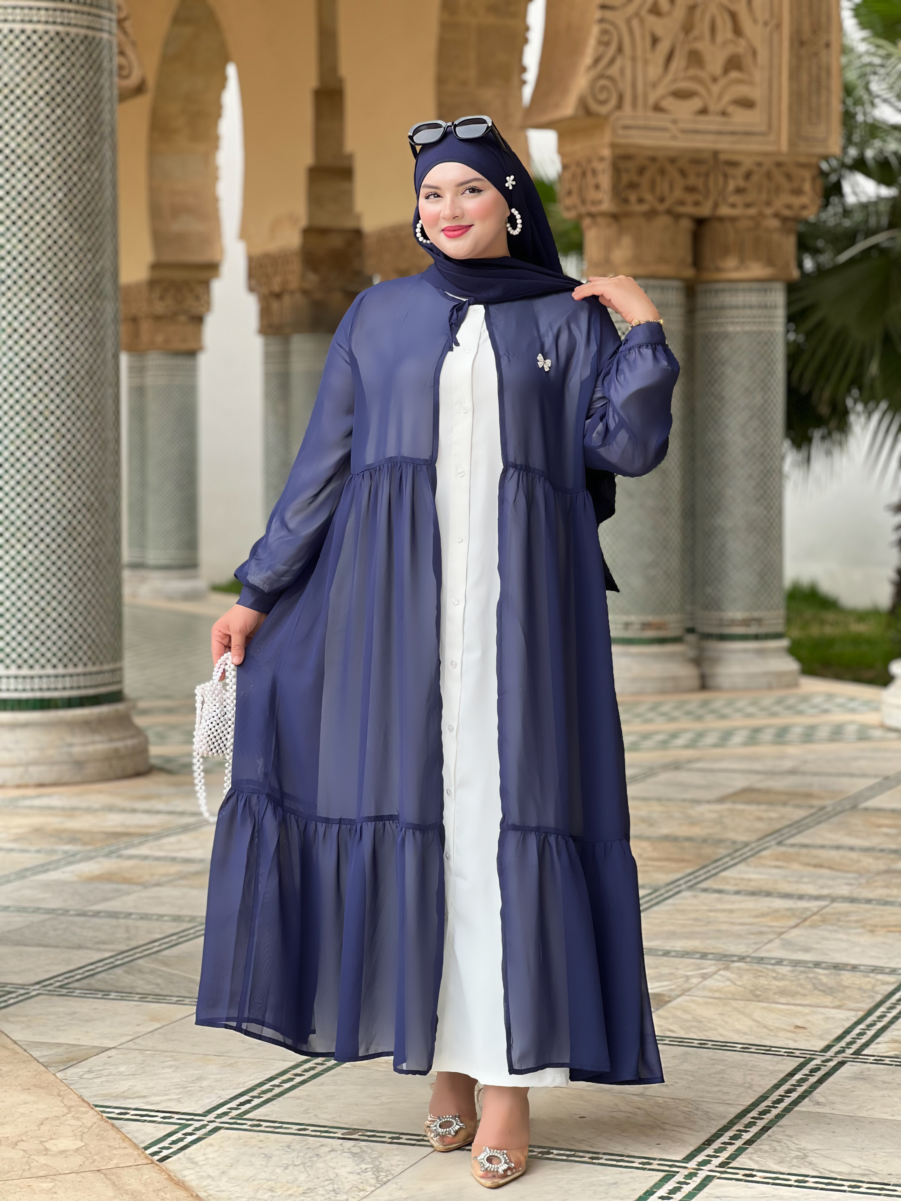 عباية يمامة أزرق أبيض