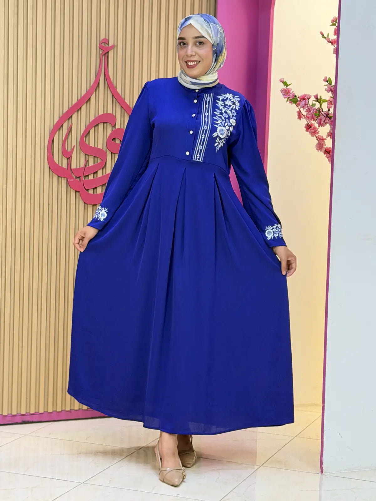 فستان نضال أزرق