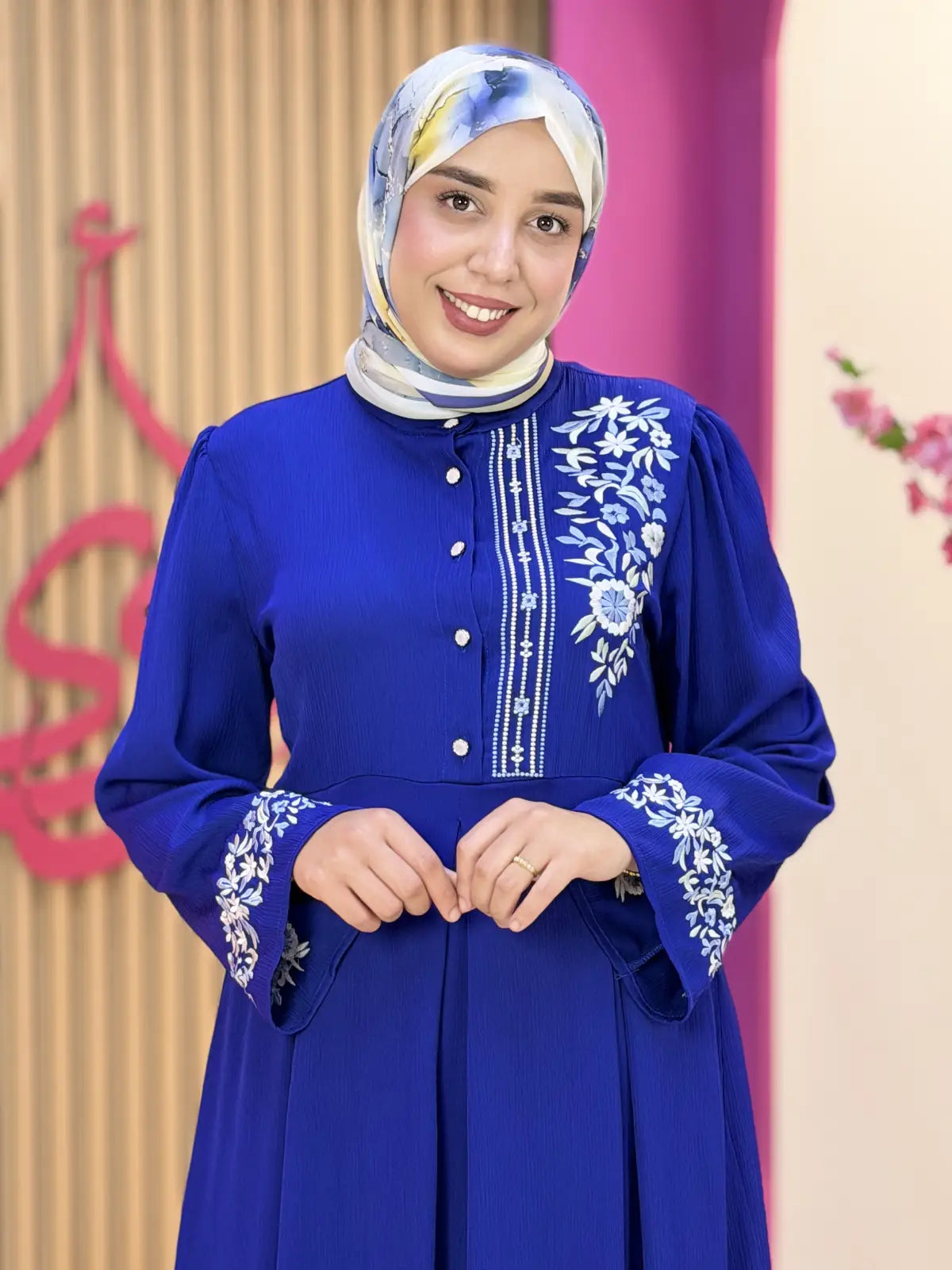 فستان نضال أزرق
