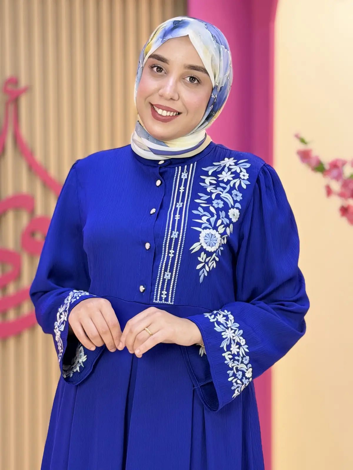 فستان نضال أزرق