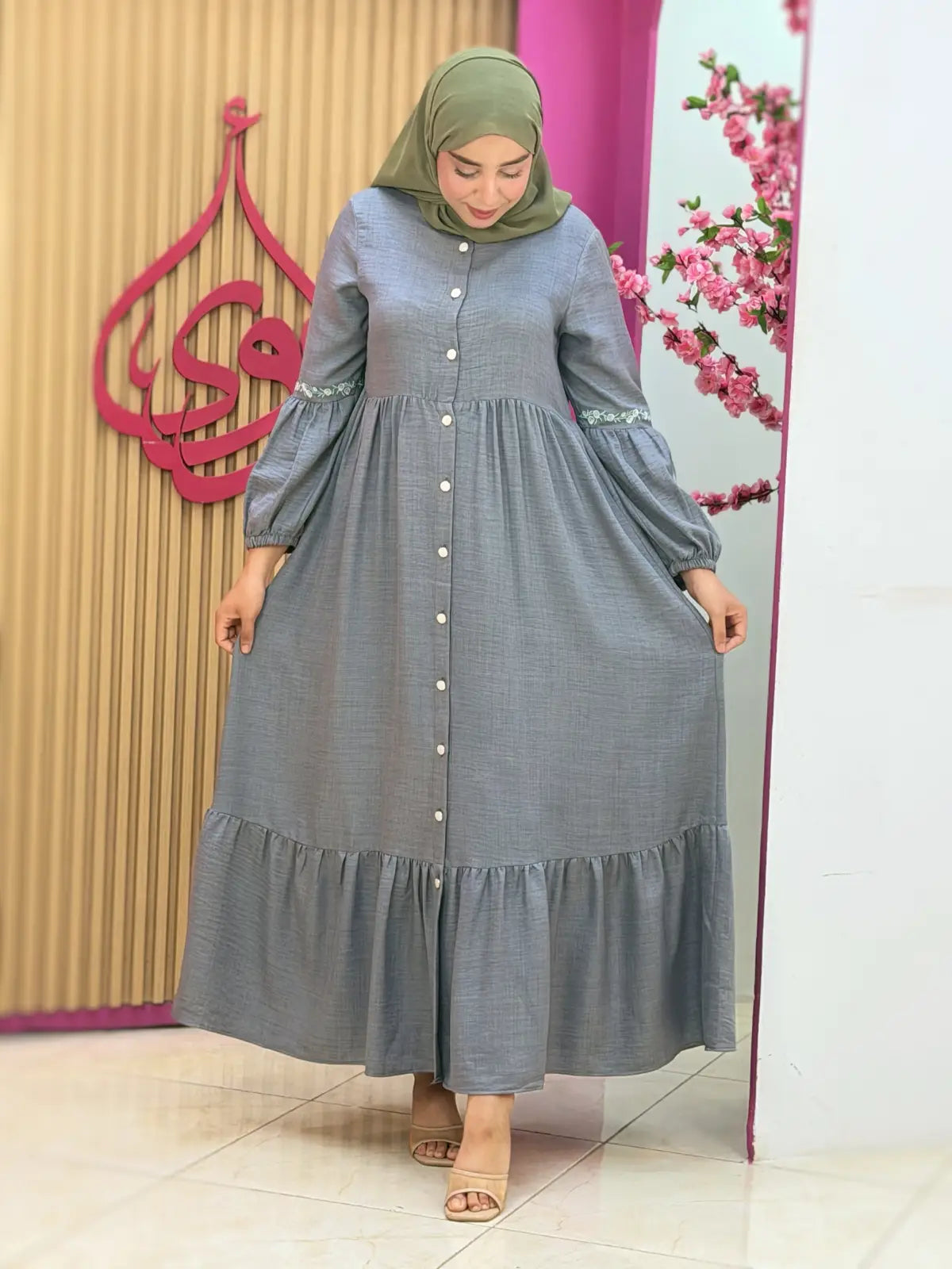 فستان ورود رمادي