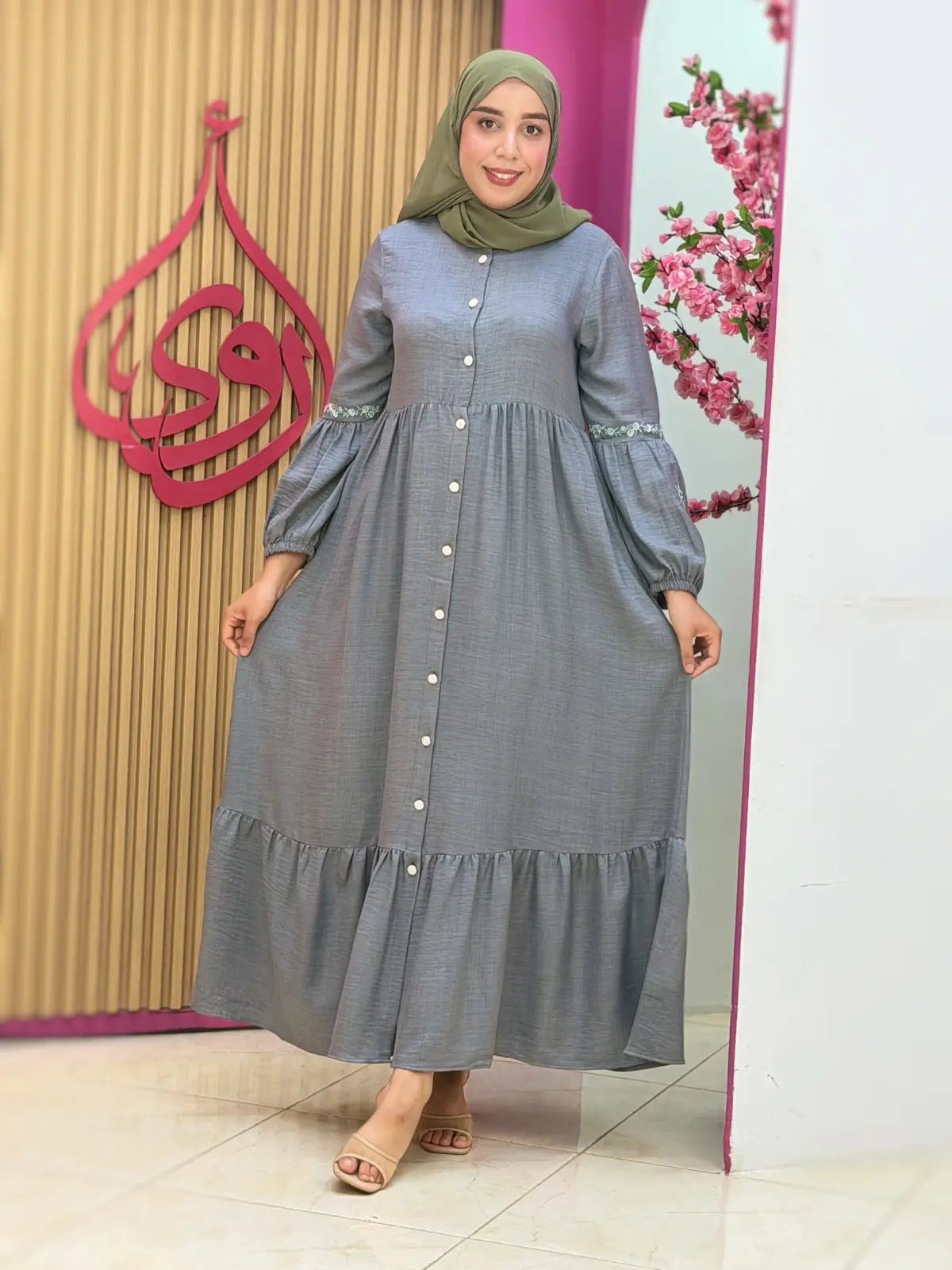 فستان ورود رمادي