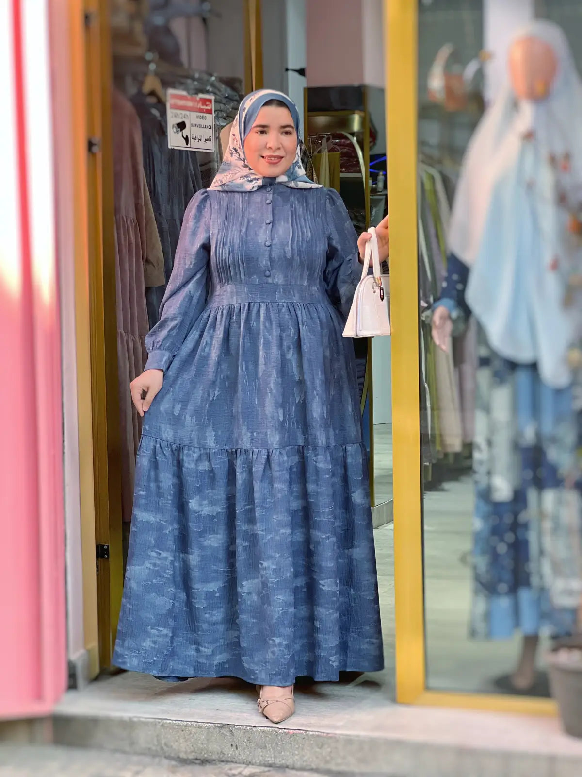 فستان نور أزرق