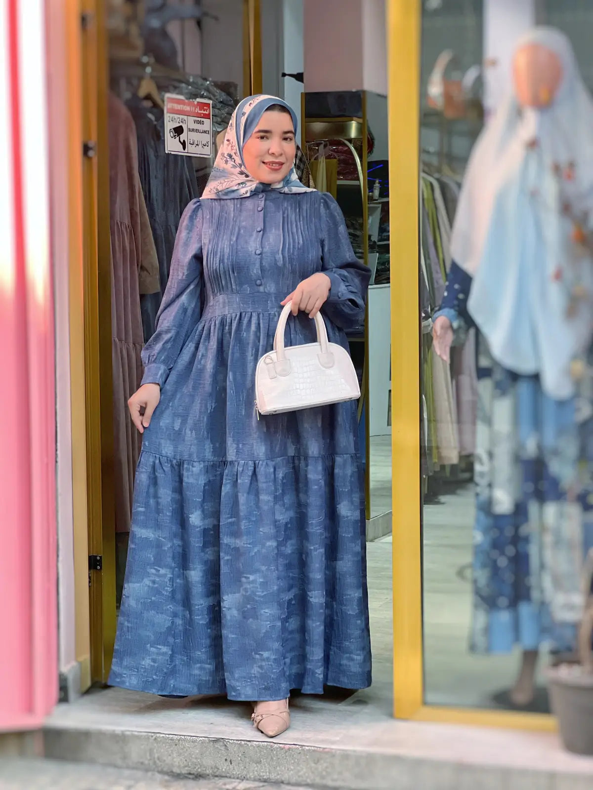 فستان نور أزرق