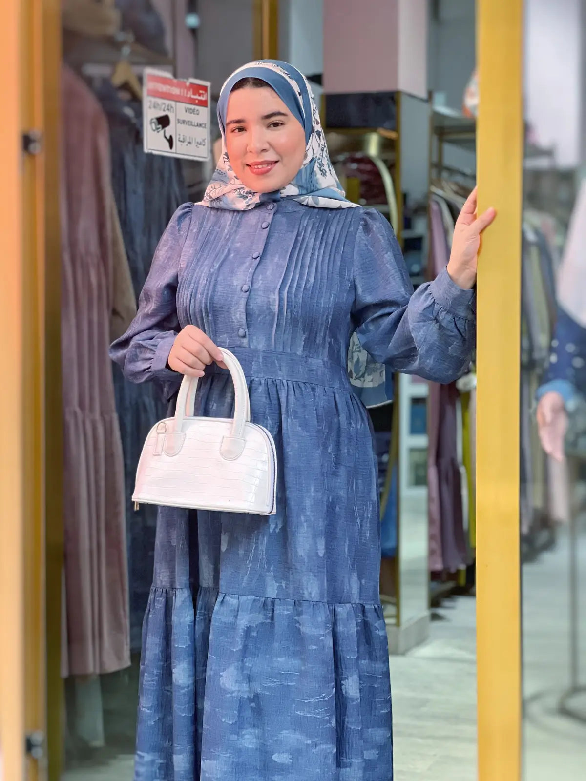 فستان نور أزرق